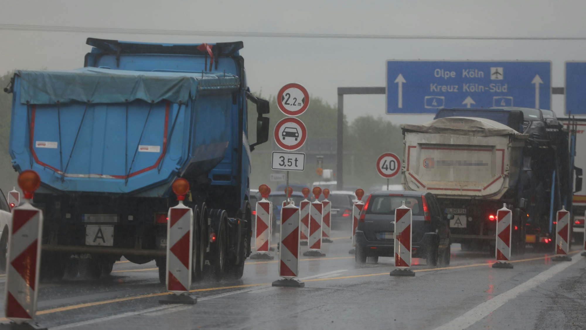 Die A4 im Bereich der Anschlussstellen Klettenberg und Eifeltor (Archivfoto)
