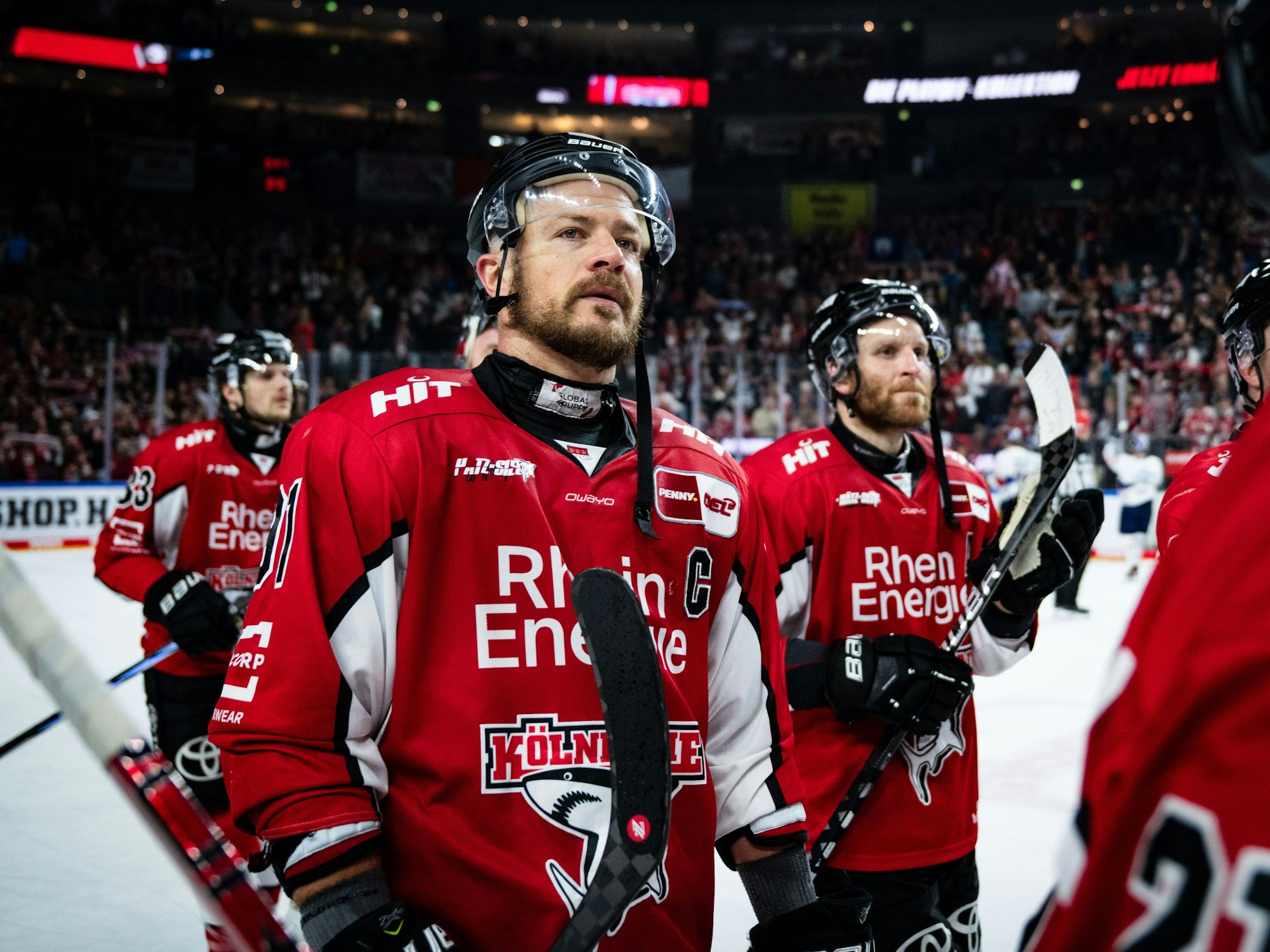 Haie-Kapitän Moritz Müller am 23. April nach der 0:7-Niederlage gegen die Eisbären Berlin.
