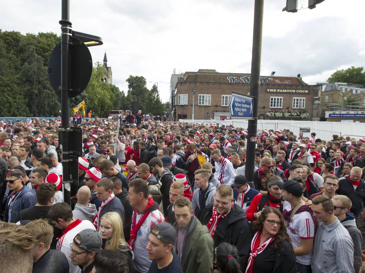 Fans des 1. FC Köln in London.