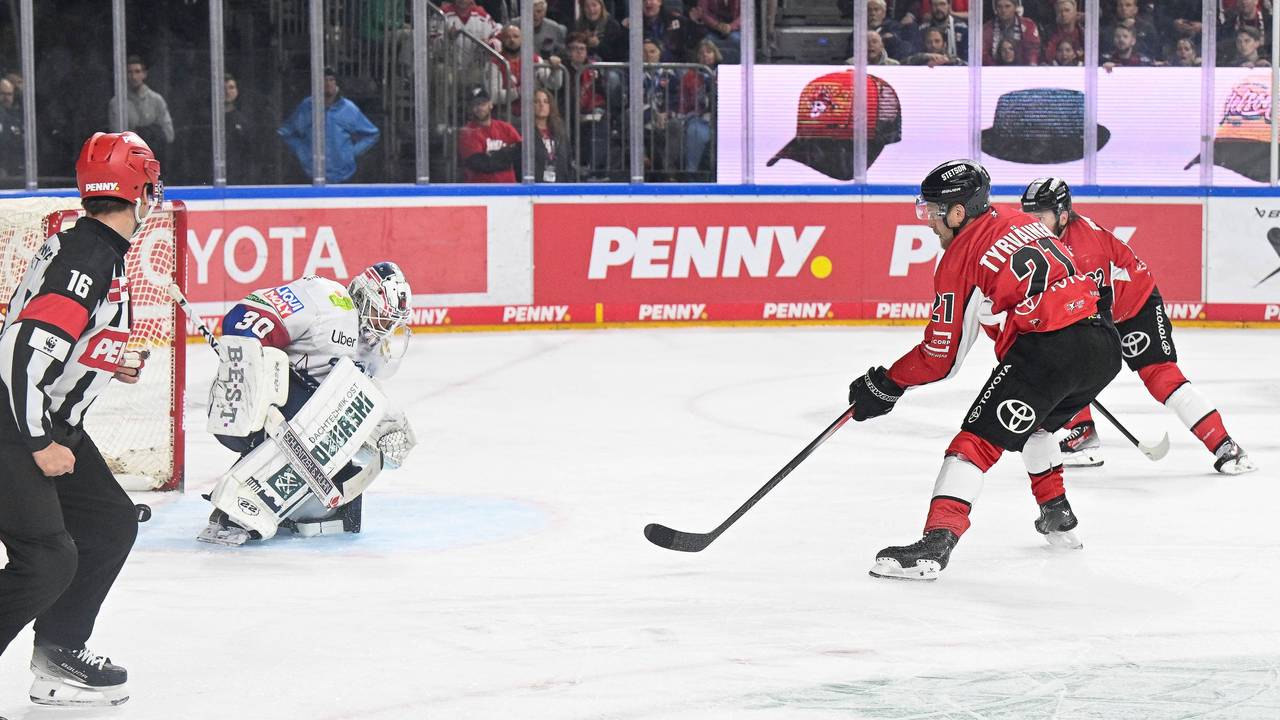 Juhani Tyrväinen scheitert an Jake Hildebrand.
