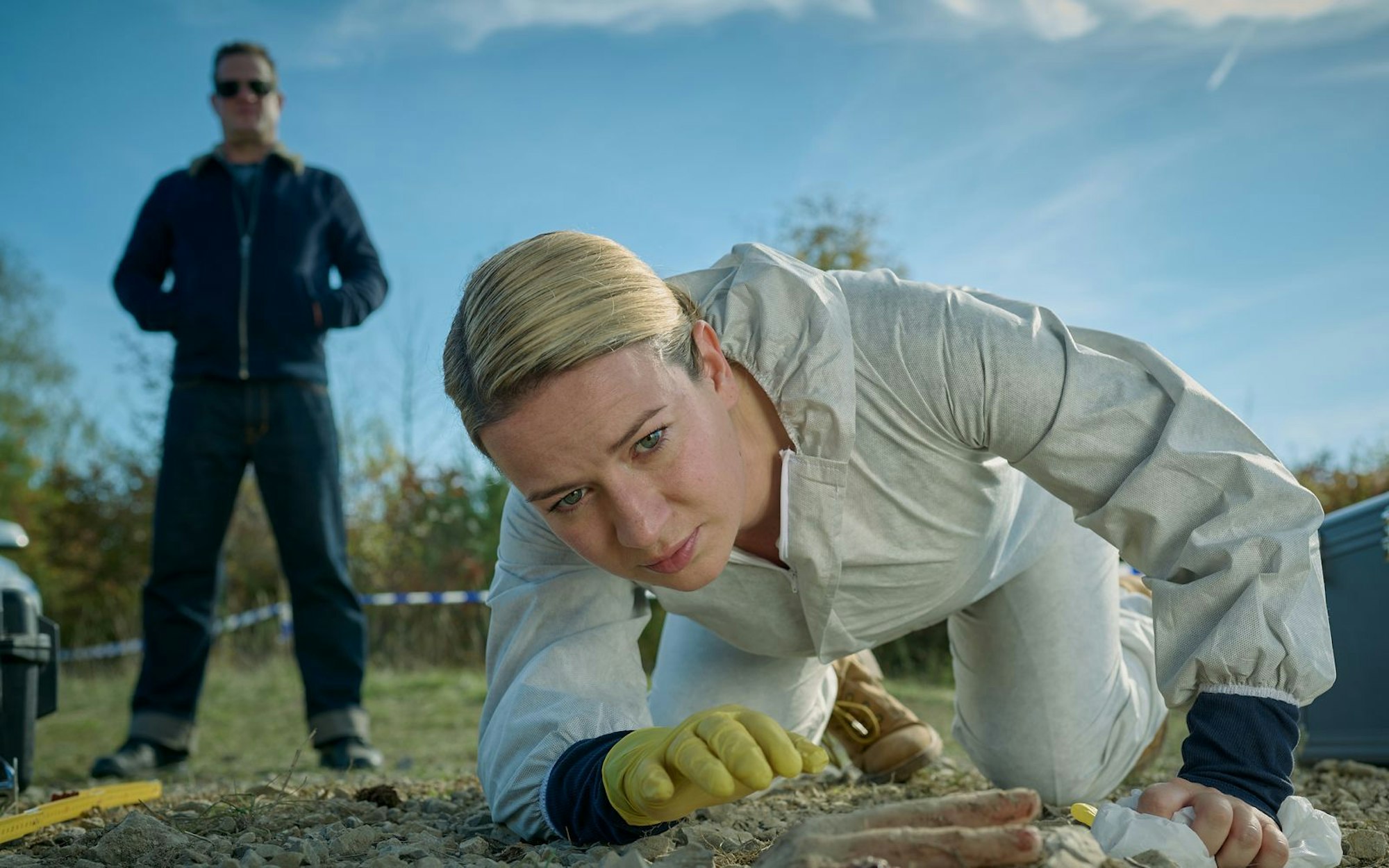 In der ZDF-Rechtsmedizinerinnen-Reihe „Theresa Wolff“, die manche auch als Thüringen-Krimi bezeichnen, spielte Nina Gummich die Titelrolle. Sie beendete die Reihe nun auf eigenen Wunsch. Im Herbst 2025 läuft die letzte Folge. (Bild: ZDF/Felix Abraham)