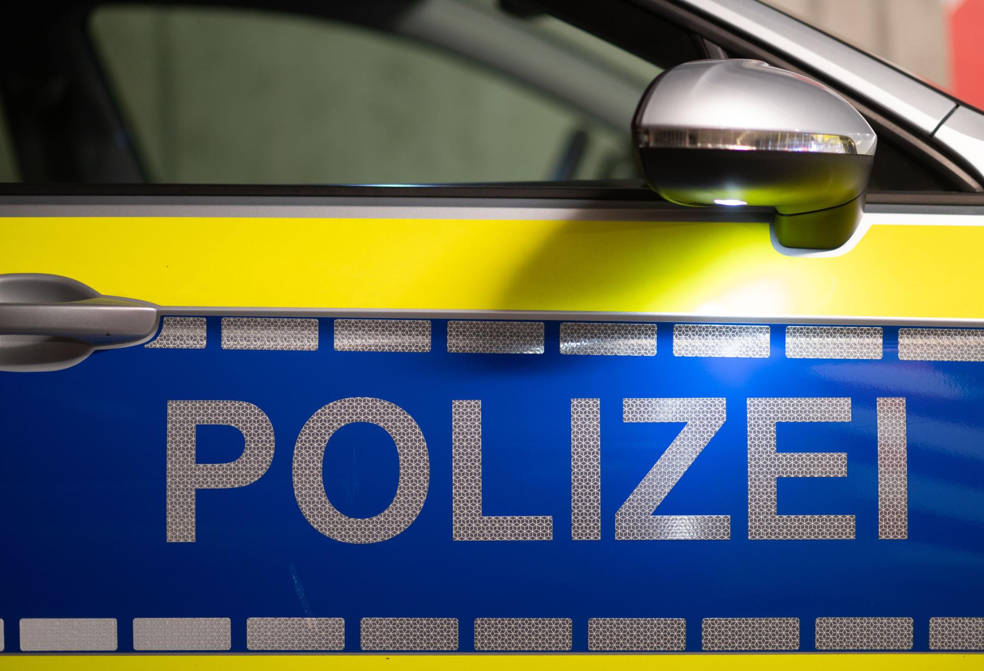 Am Bahnhof Singen läuft ein Großeinsatz der Polizei.