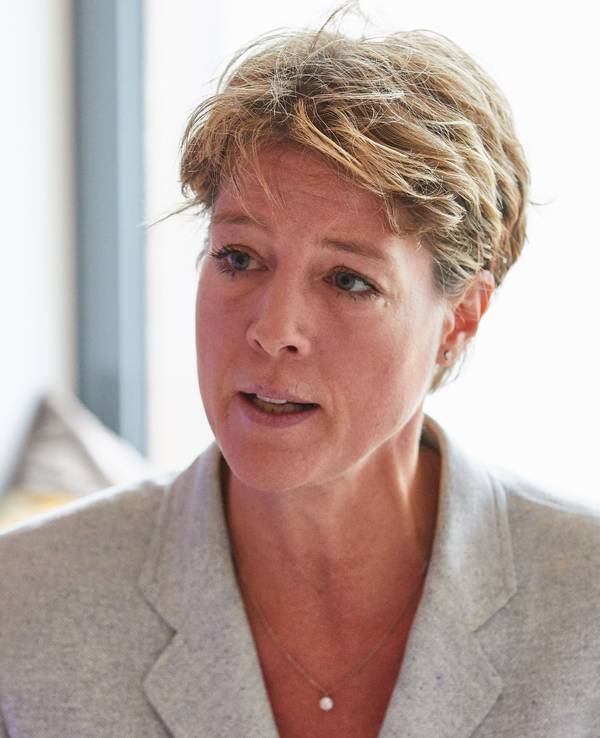 Christina Block bei einem Pressegespräch im Jahr 2019 in einem Restaurant an der Kleinen Alster am Jungfernstieg.