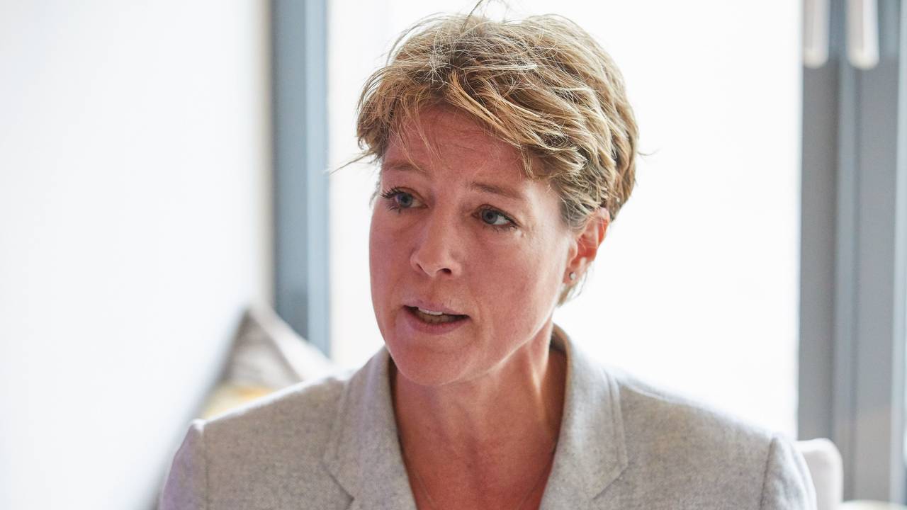 Christina Block bei einem Pressegespräch im Jahr 2019 in einem Restaurant an der Kleinen Alster am Jungfernstieg.