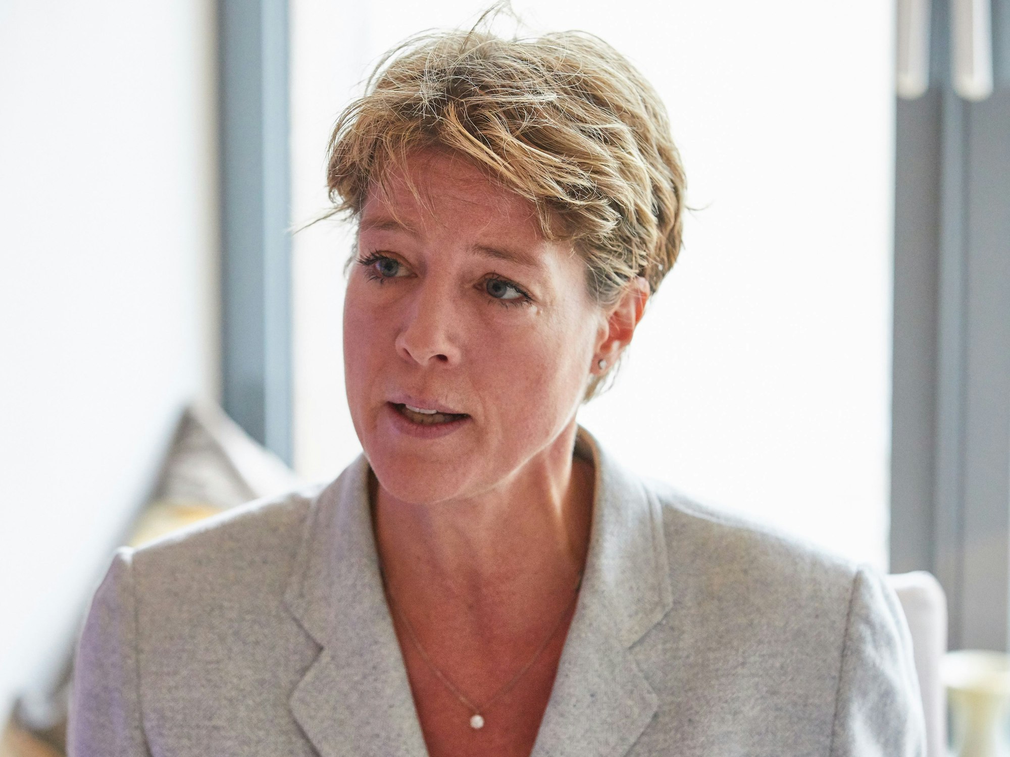 Christina Block bei einem Pressegespräch im Jahr 2019 in einem Restaurant an der Kleinen Alster am Jungfernstieg.