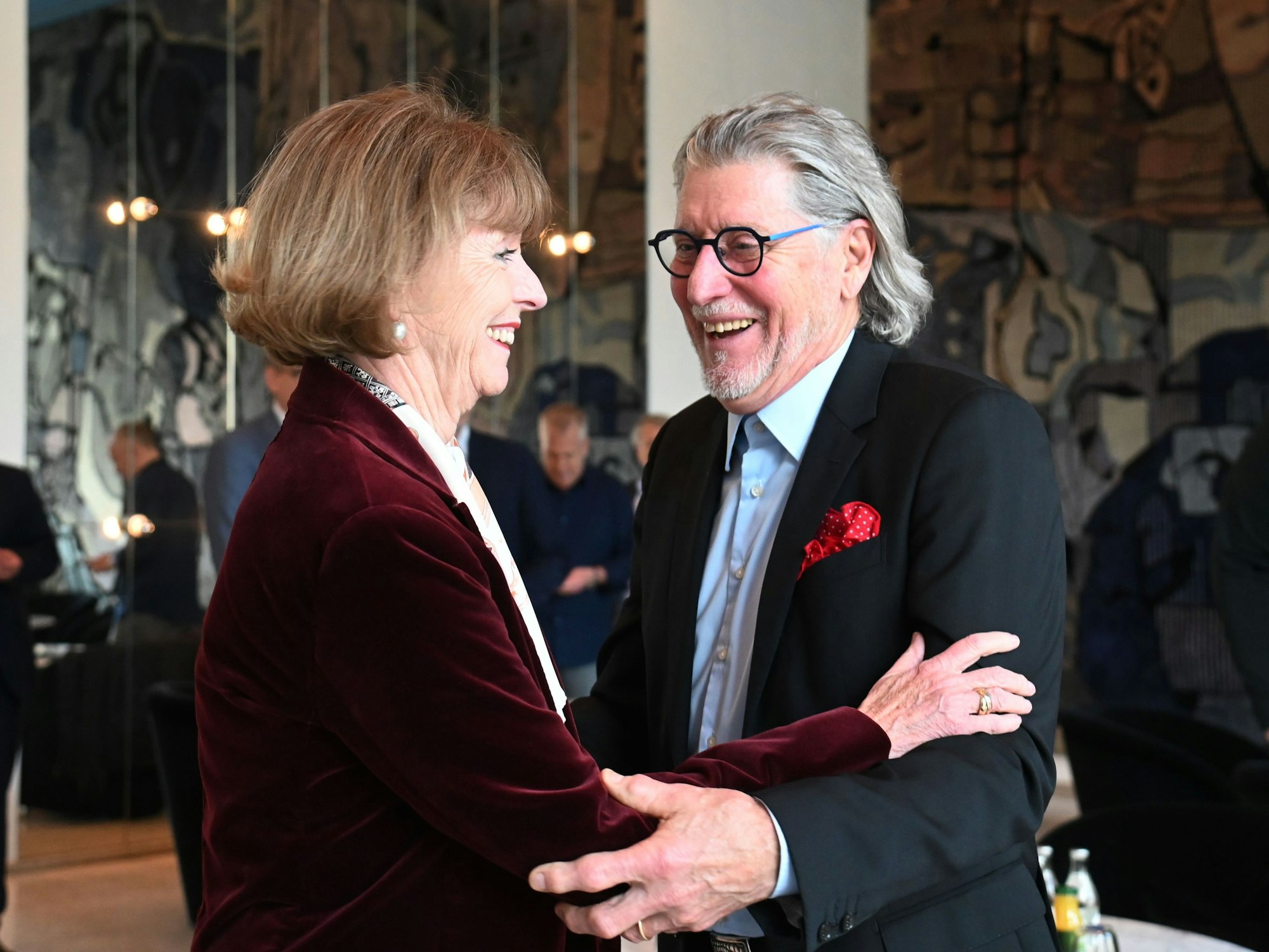 Empfang für den Fußballer Toni Schumacher durch OB Reker.