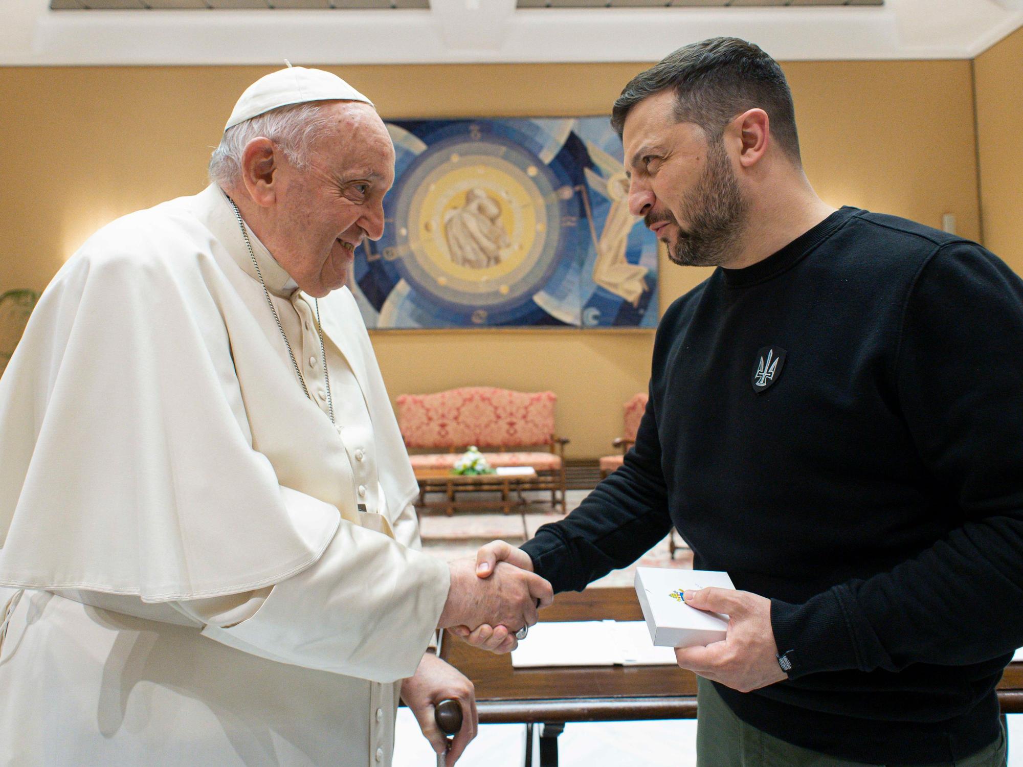 Der ukrainische Präsident Wolodymyr Selenskyj traf Papst Franziskus im Mai 2023.