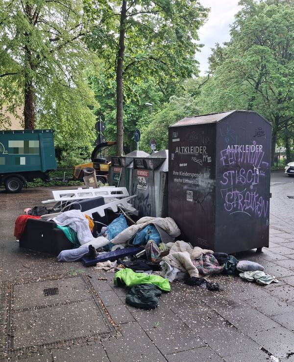Eine wilde Müllkippe in Köln.