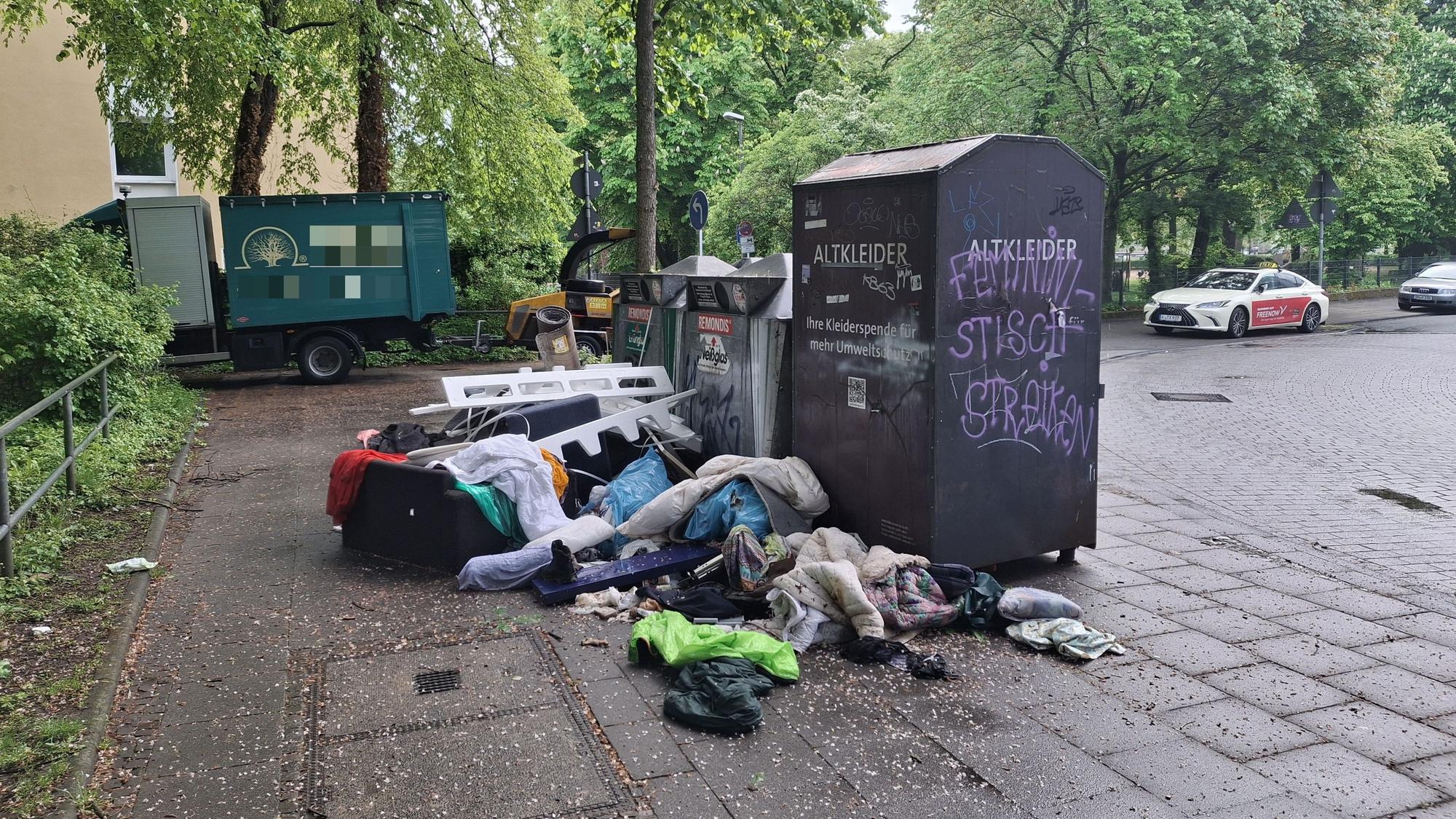 Eine wilde Müllkippe in Köln.