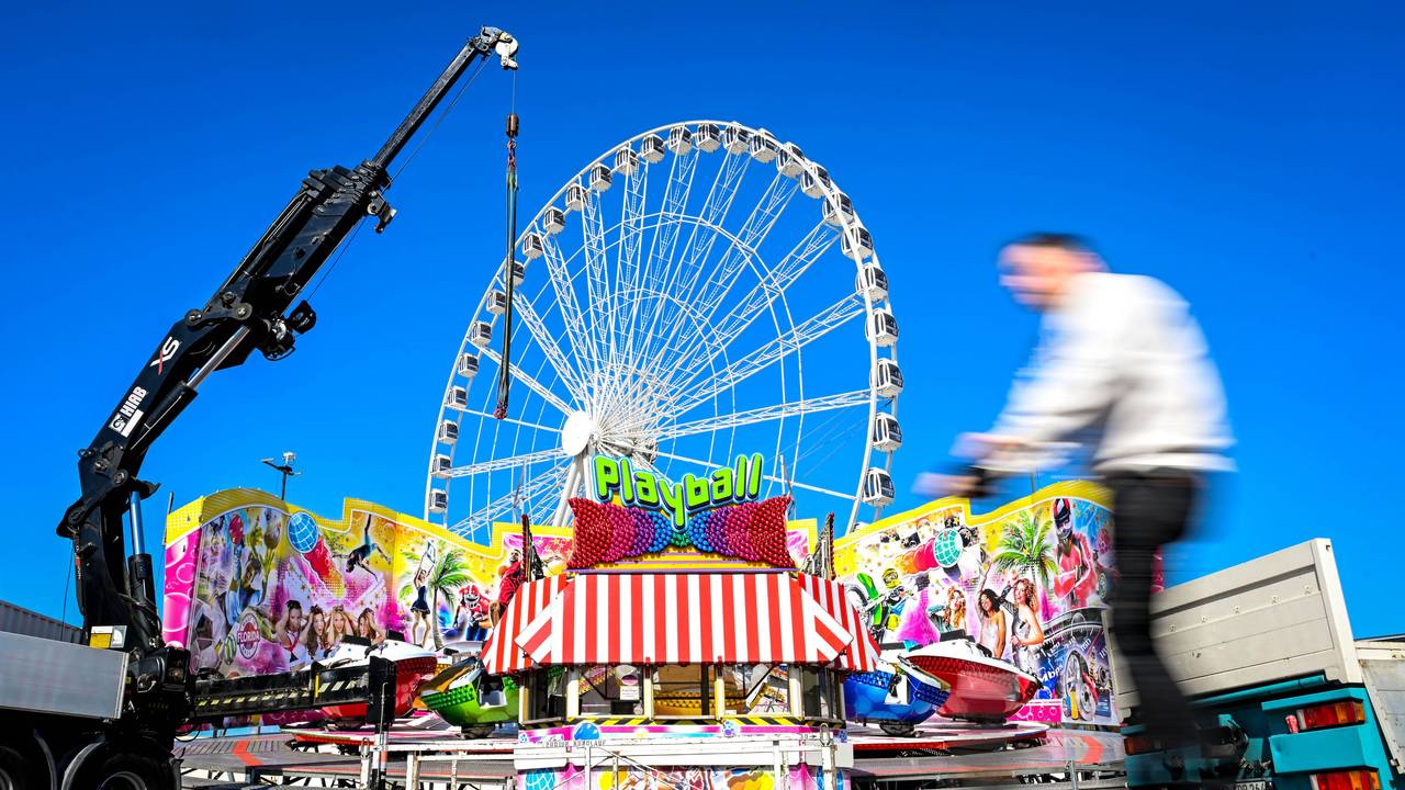 Beim Abbau eines Riesenrads auf einem Volksfest in Bremen ist am Dienstag ein Arbeiter in den Tod gestürzt. Hier die Osterwiese am 8. April zu sehen.