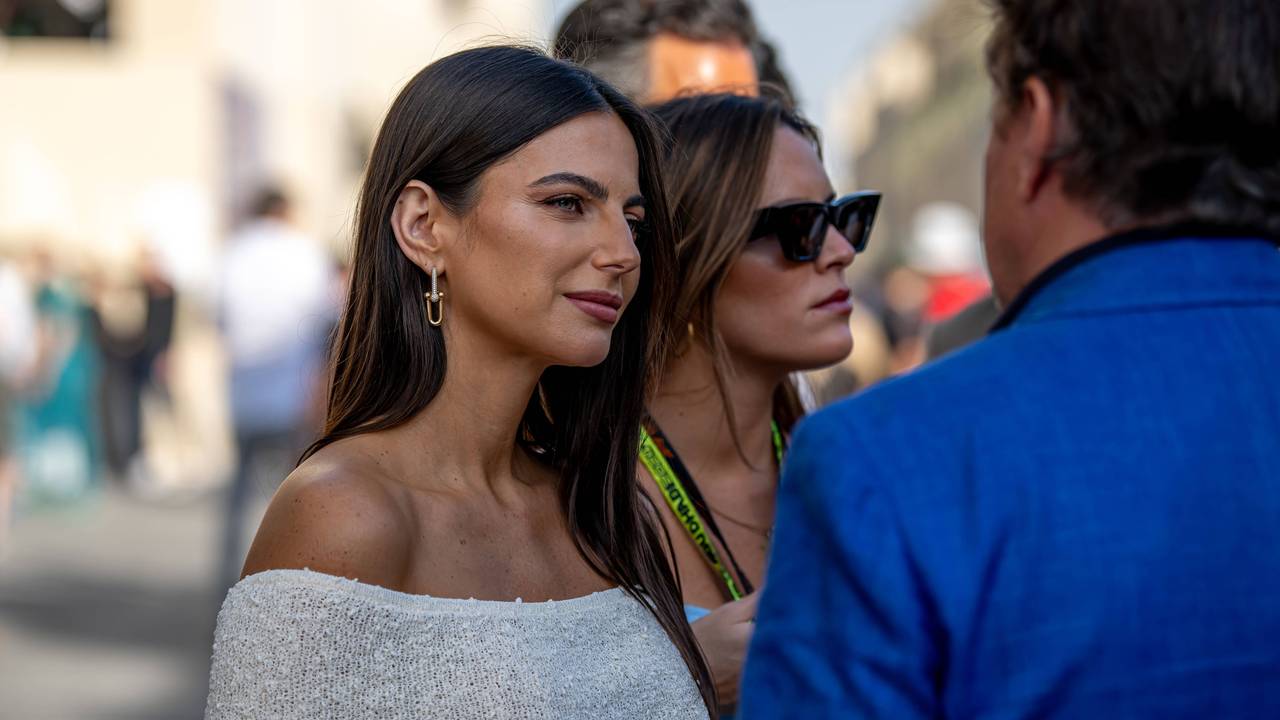 Kelly Piquet an der Strecke in Abu Dhabi.
