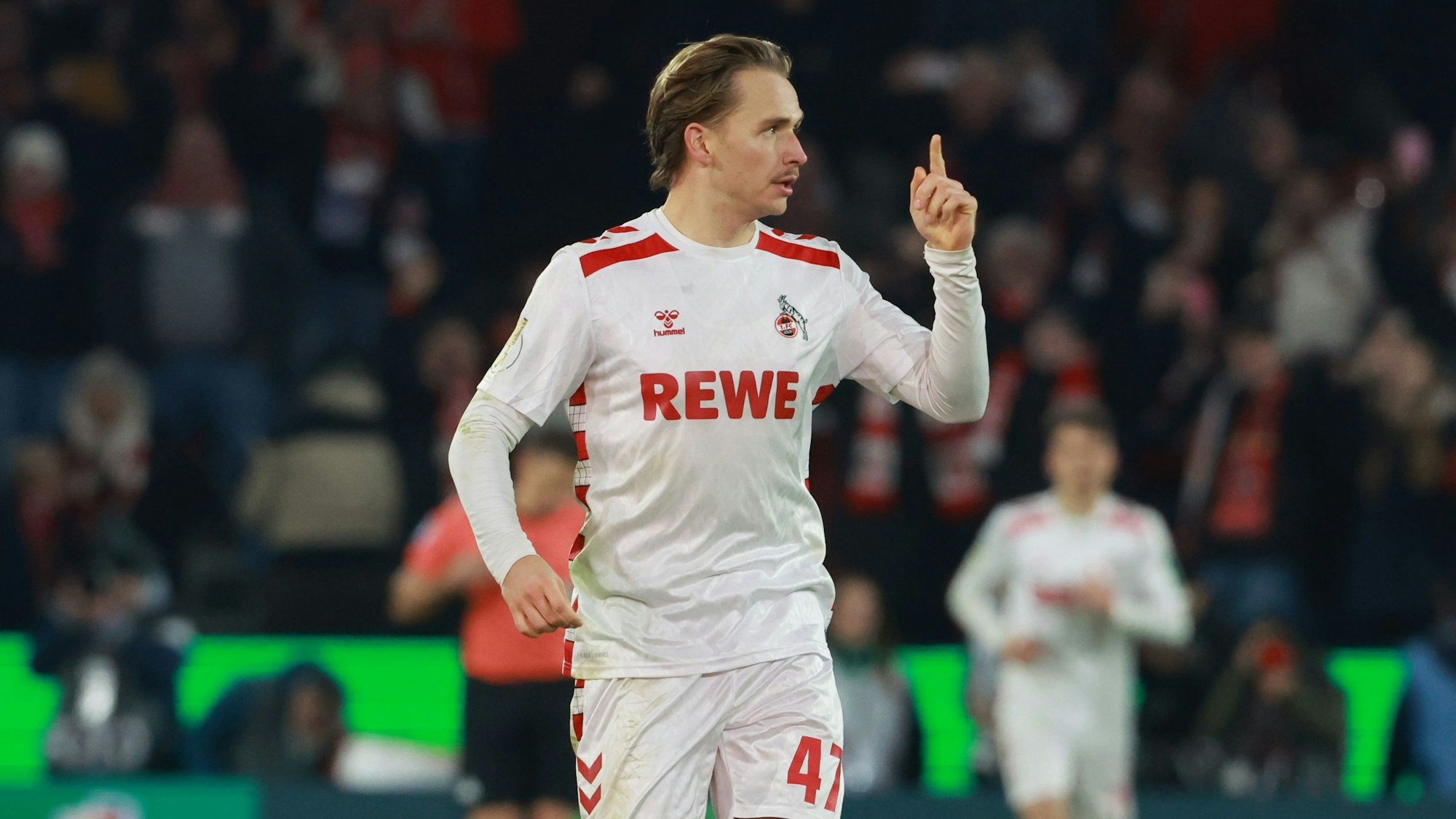 Mathias Olesen bei einem Spiel im Trikot des 1. FC Köln.