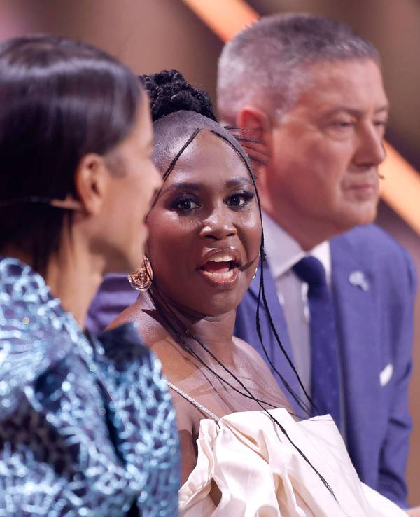 Motsi Mabuse mit den anderen Juroren bei „Let’s Dance“.