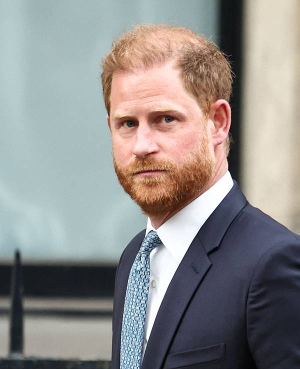 Der britische Prinz Harry Anfang April am High Court im Zentrum Londons: Die Niederlage vor dem britischen Berufungsgericht in der Debatte um den Schutz von ihm und seiner Familie sei niederschmetternd, sagt er im Interview der BBC.