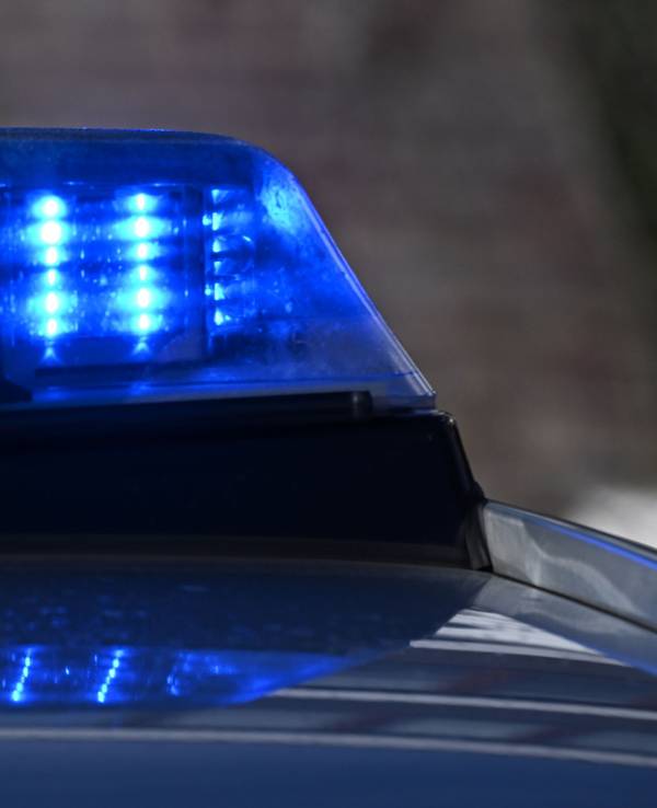 Ein Geisterfahrer hat auf einer Autobahn in Rheinland-Pfalz einen Unfall verursacht (Symbolbild).