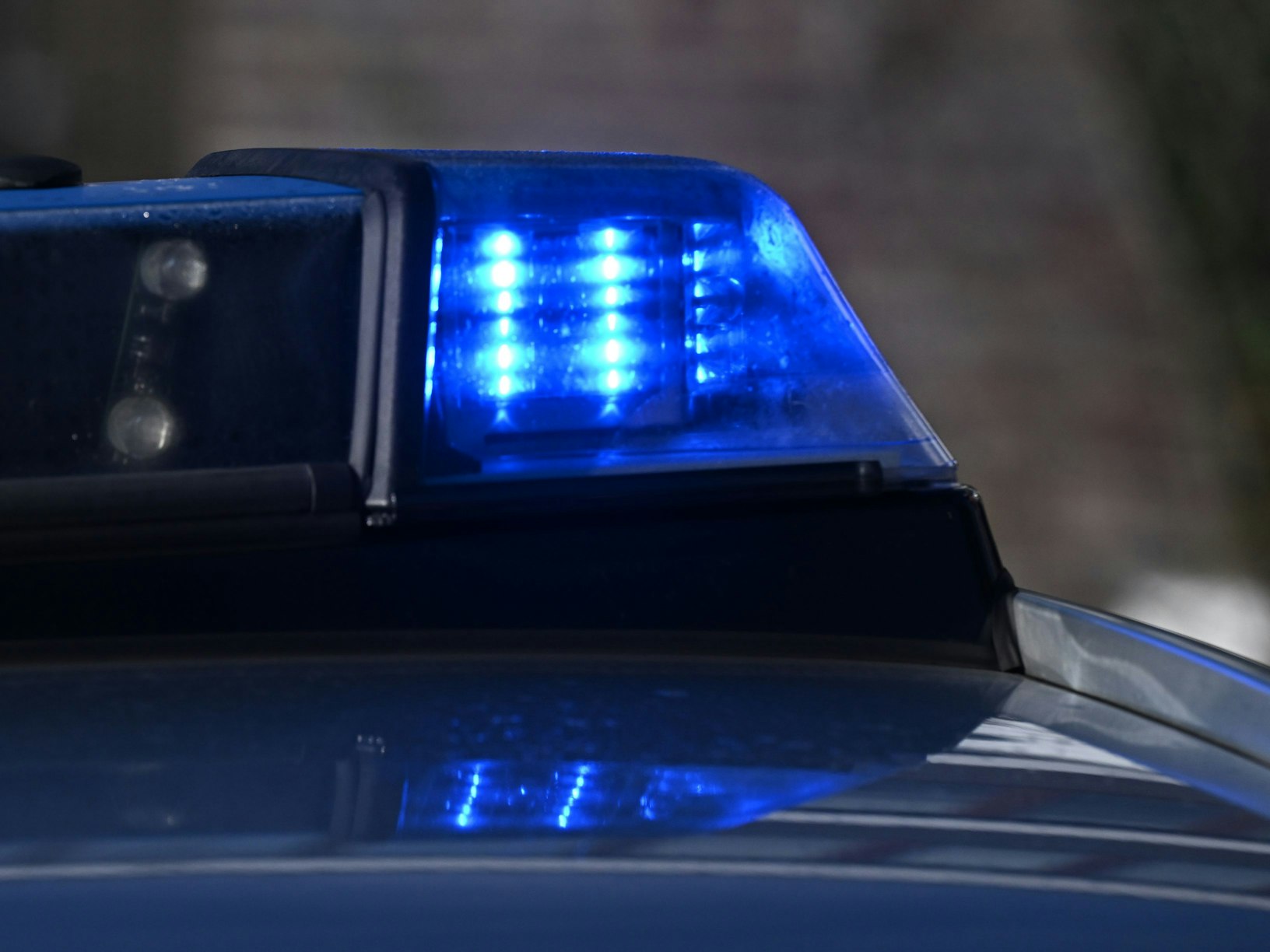 Ein Geisterfahrer hat auf einer Autobahn in Rheinland-Pfalz einen Unfall verursacht (Symbolbild).