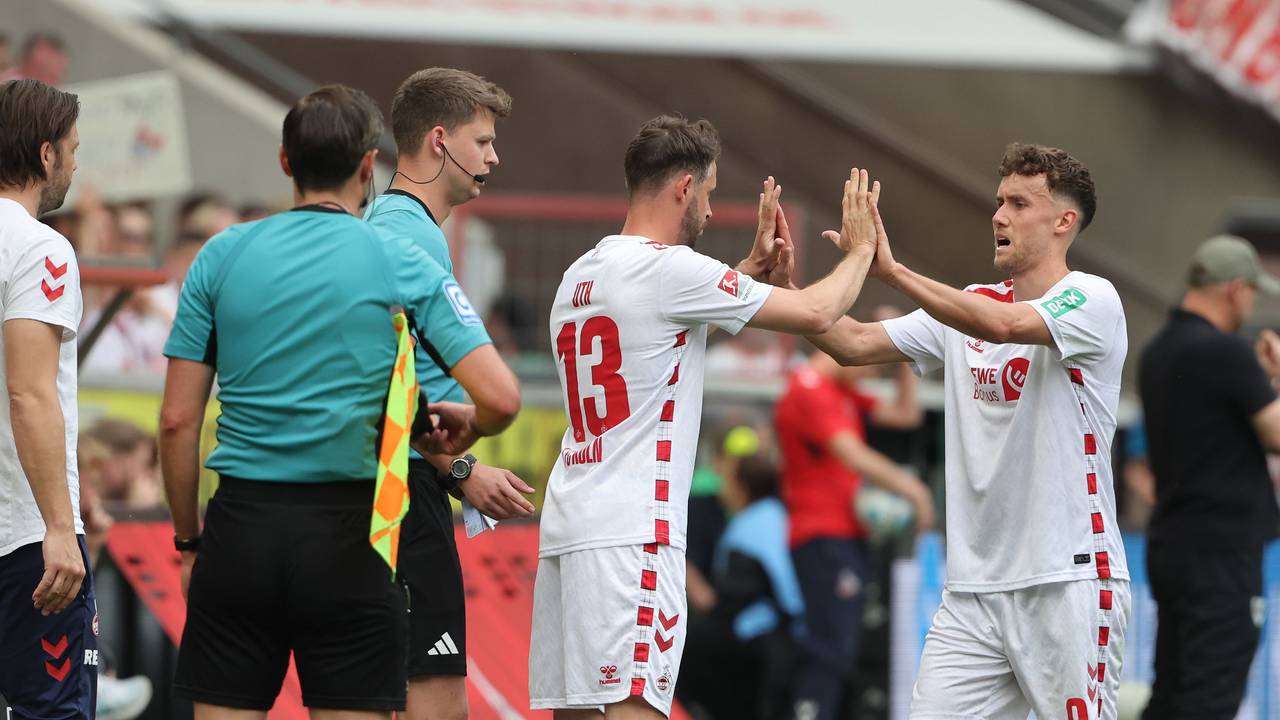 1. FC Köln vs. Preußen Münster, 30. Spieltag, 20.04.2025, 13.30 Uhr, Einwechslung Mark Uth für Luca Waldschmidt (1. FC Köln), Bild: Herbert Bucco