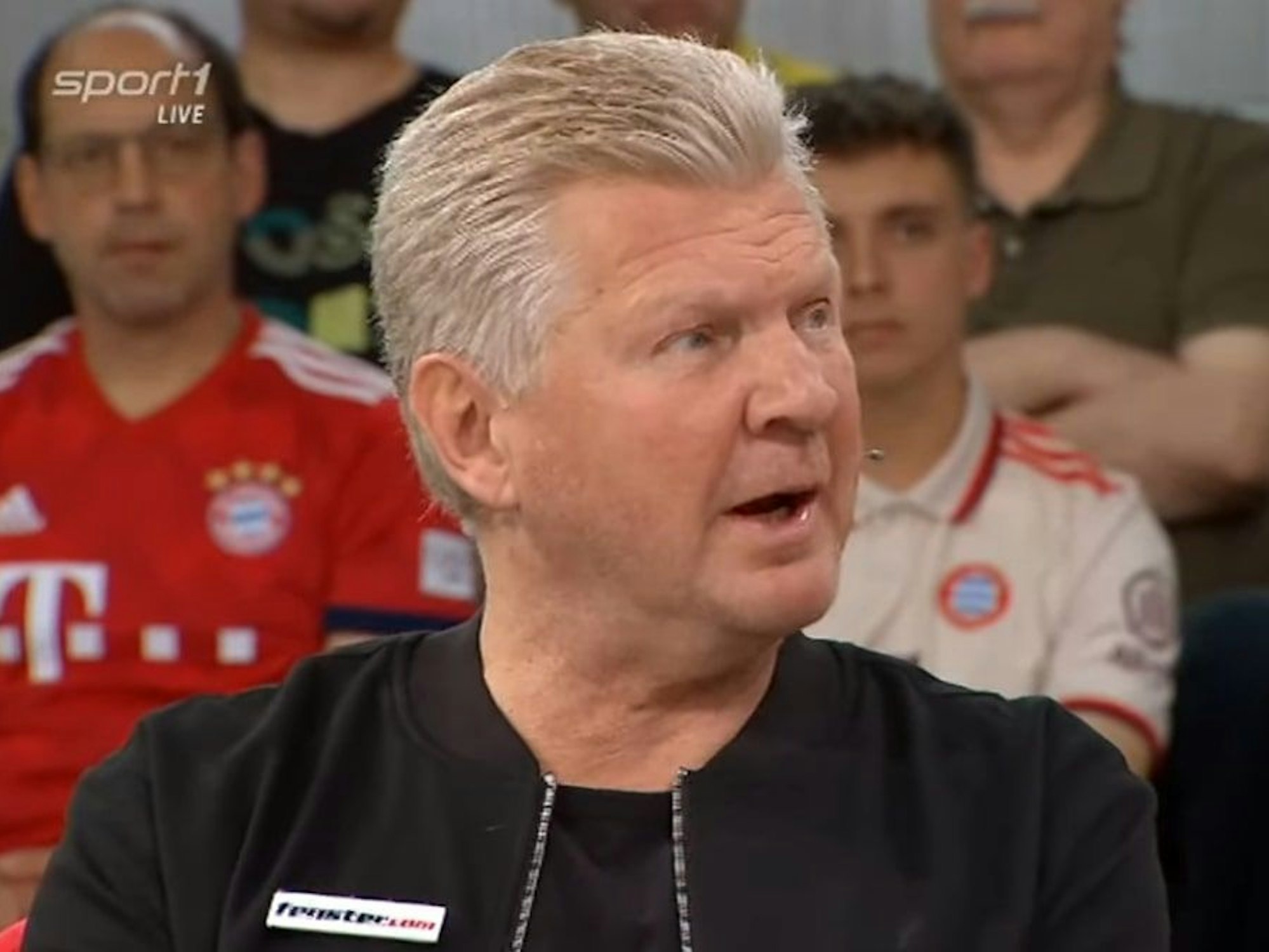 TV-Experte Stefan Effenberg spricht in der Runde beim Sport1-Doppelpass.