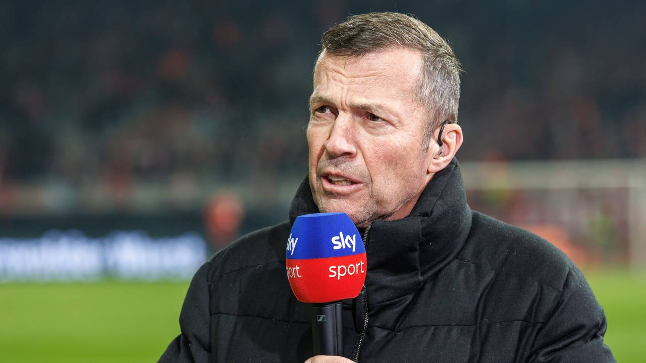 Fußball-Experte Lothar Matthäus spricht im Interview vor Spielbeginn.