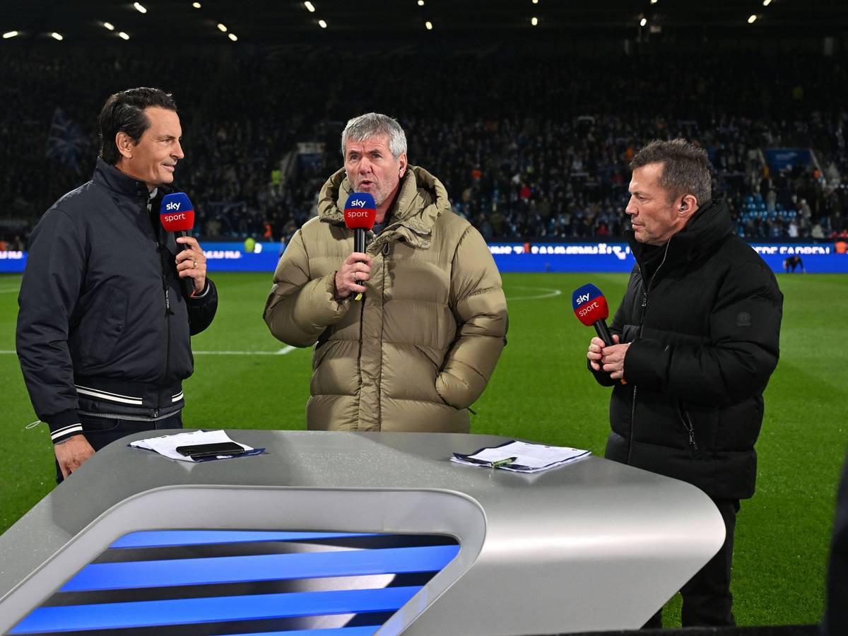 Friedhelm Funkel und Lothar Matthäus am Pult bei Sky.
