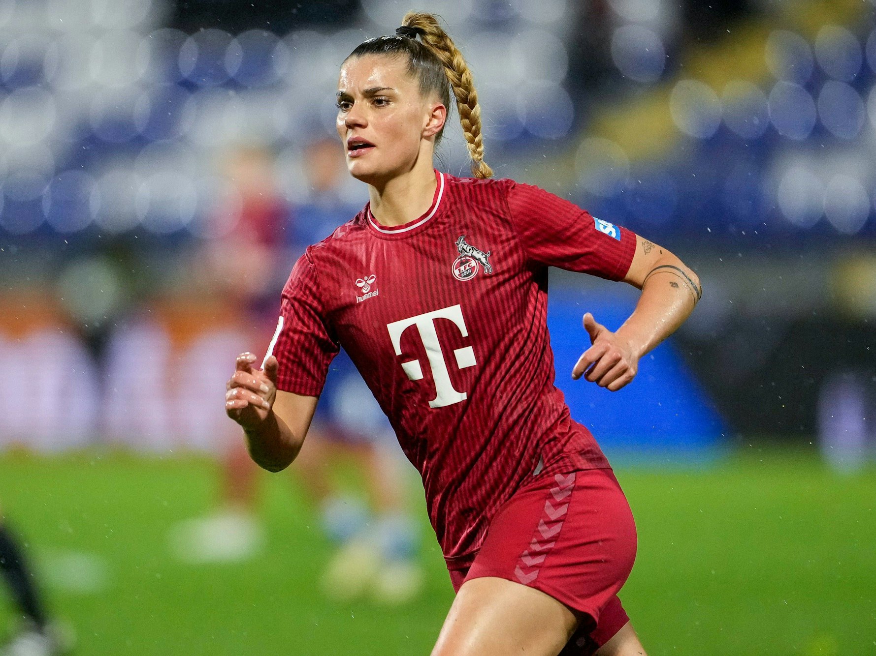 Selina Cerci läuft.