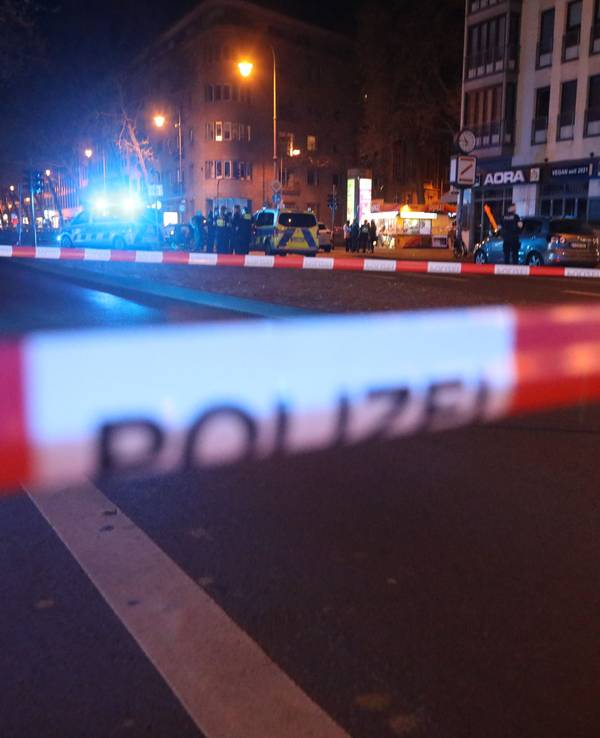 Polizeiabsperrband in Köln