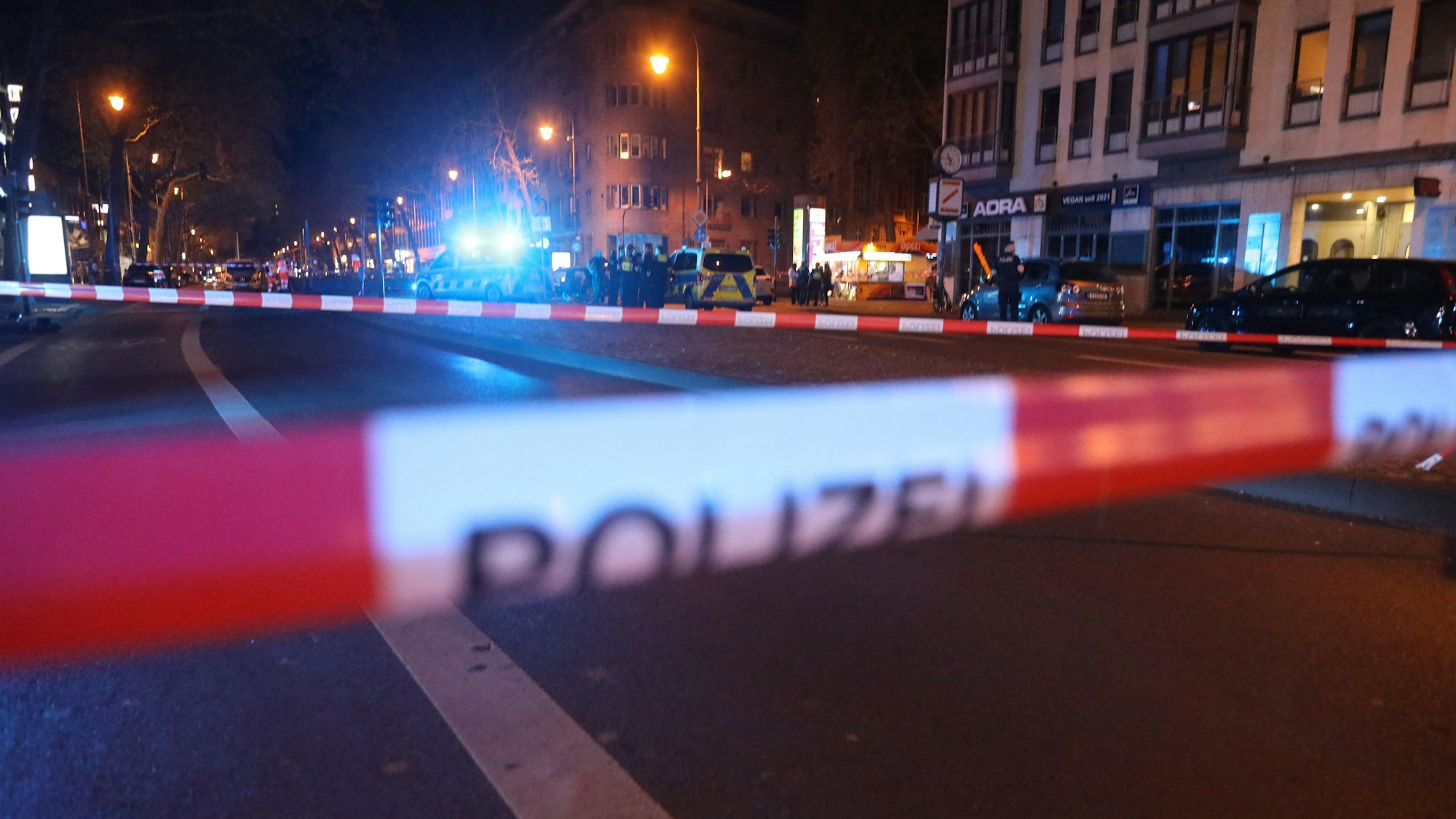 Polizeiabsperrband in Köln