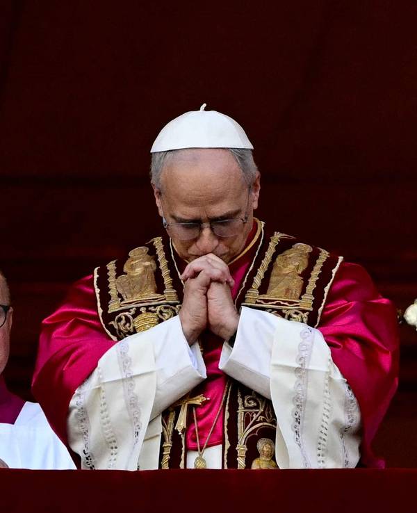 Papst Leo XIV. bei seinem ersten Auftritt im Vatikan.