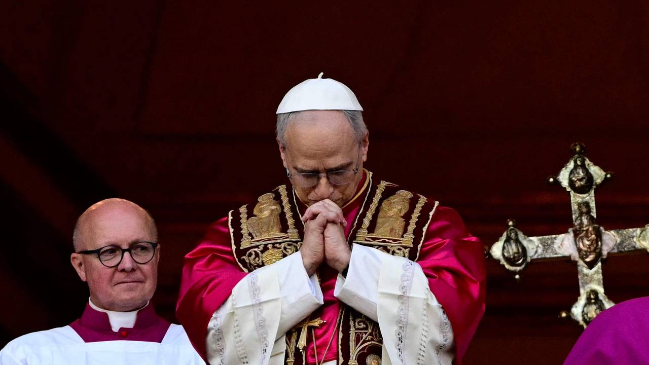 Papst Leo XIV. bei seinem ersten Auftritt im Vatikan.