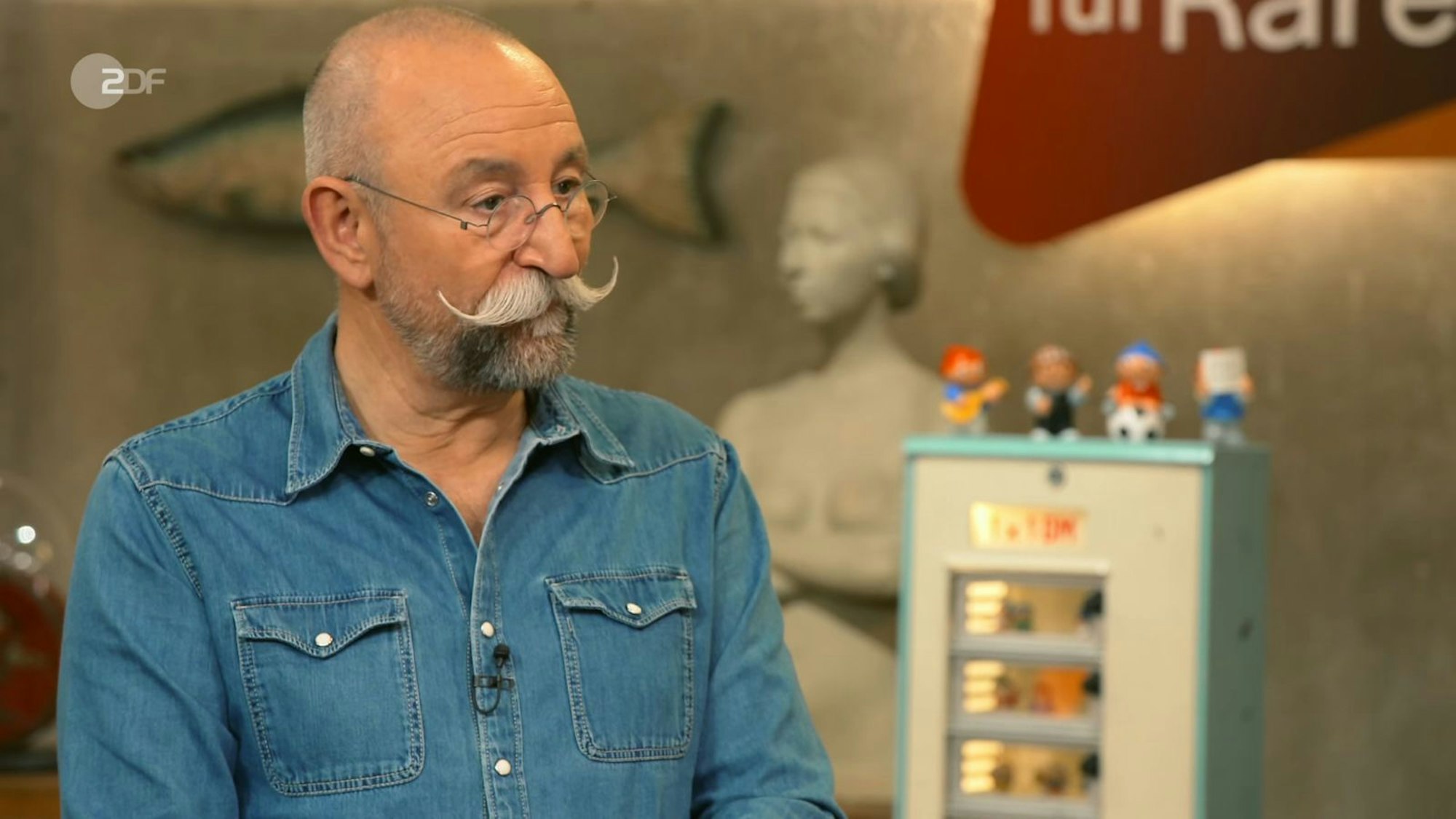 Horst Lichter fand die Skulptur „sehr schön“ und „in keinster Weise anstößig“. (Bild: ZDF)