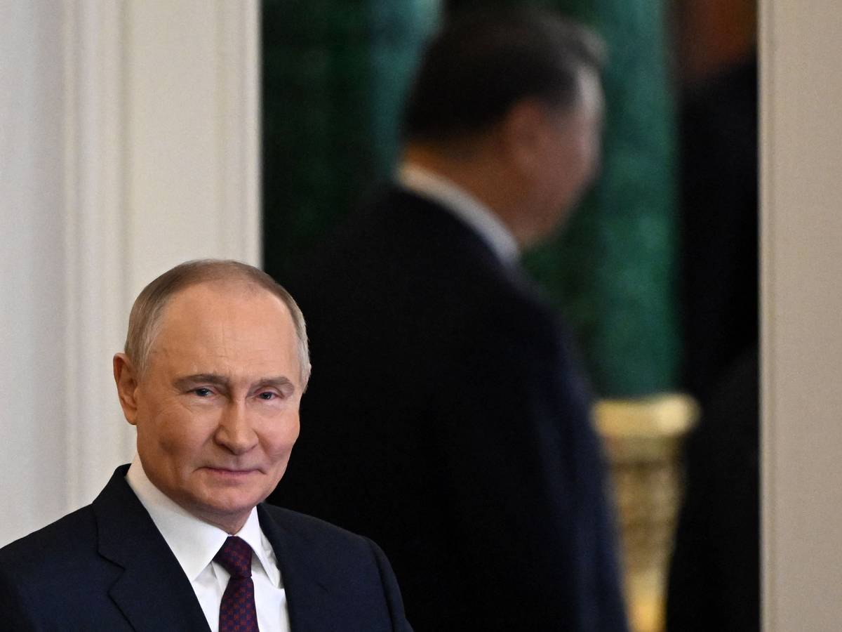 Auch Wladimir Putin (hier während Xi Jinpings Besuch in Moskau am 8. Mai) reagierte auf die Papst-Wahl.