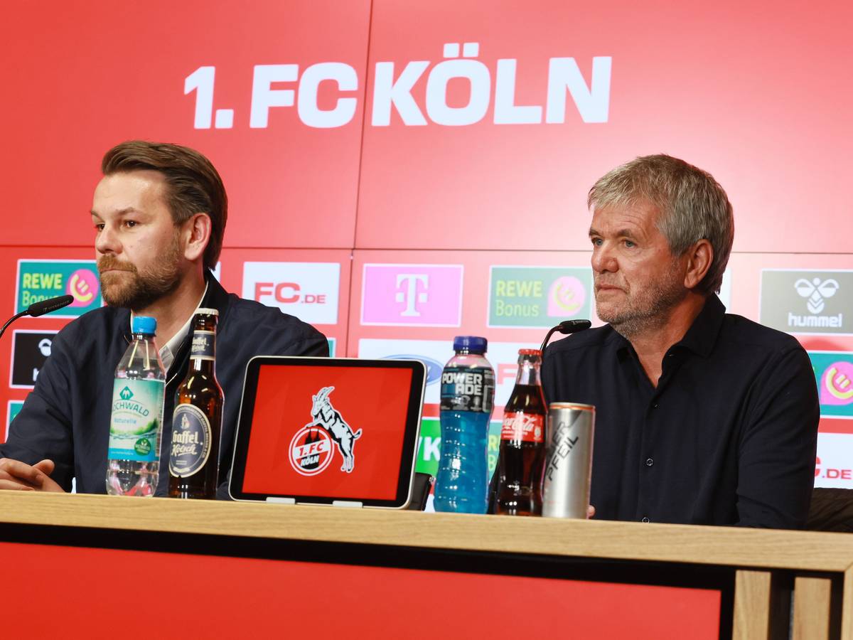 Friedhelm Funkel und Thomas Kessler auf der Pressekonferenz.