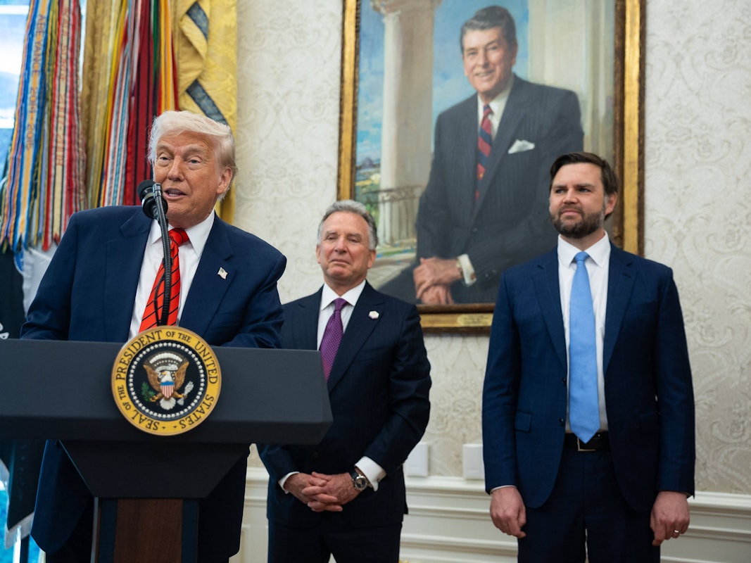 Donald Trump (l.) und sein Vize JD Vance (r.) bei einer gemeinsamen Ansprache.