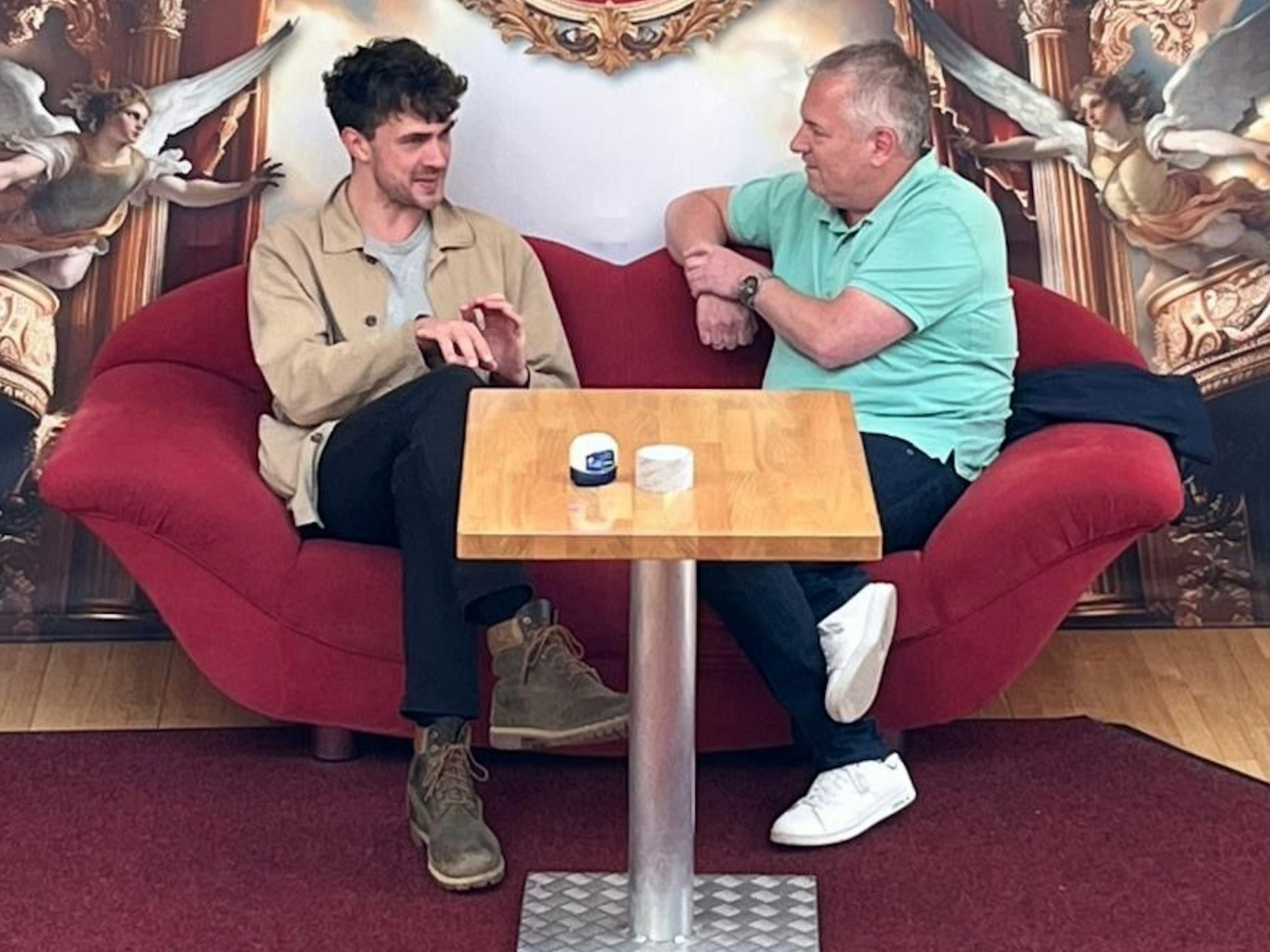 Timon Krause im Gespräch mit Marcel Schwamborn.