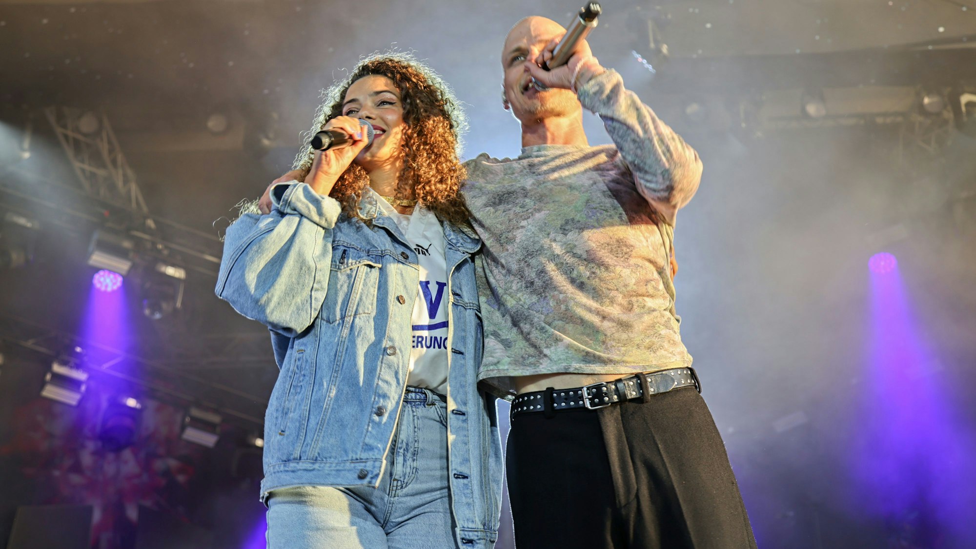 Makeda singt mit Oli Niesen.