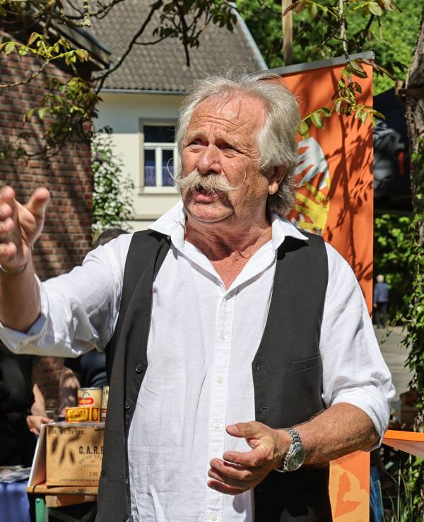 Henning Krautmacher spricht im Museum.
