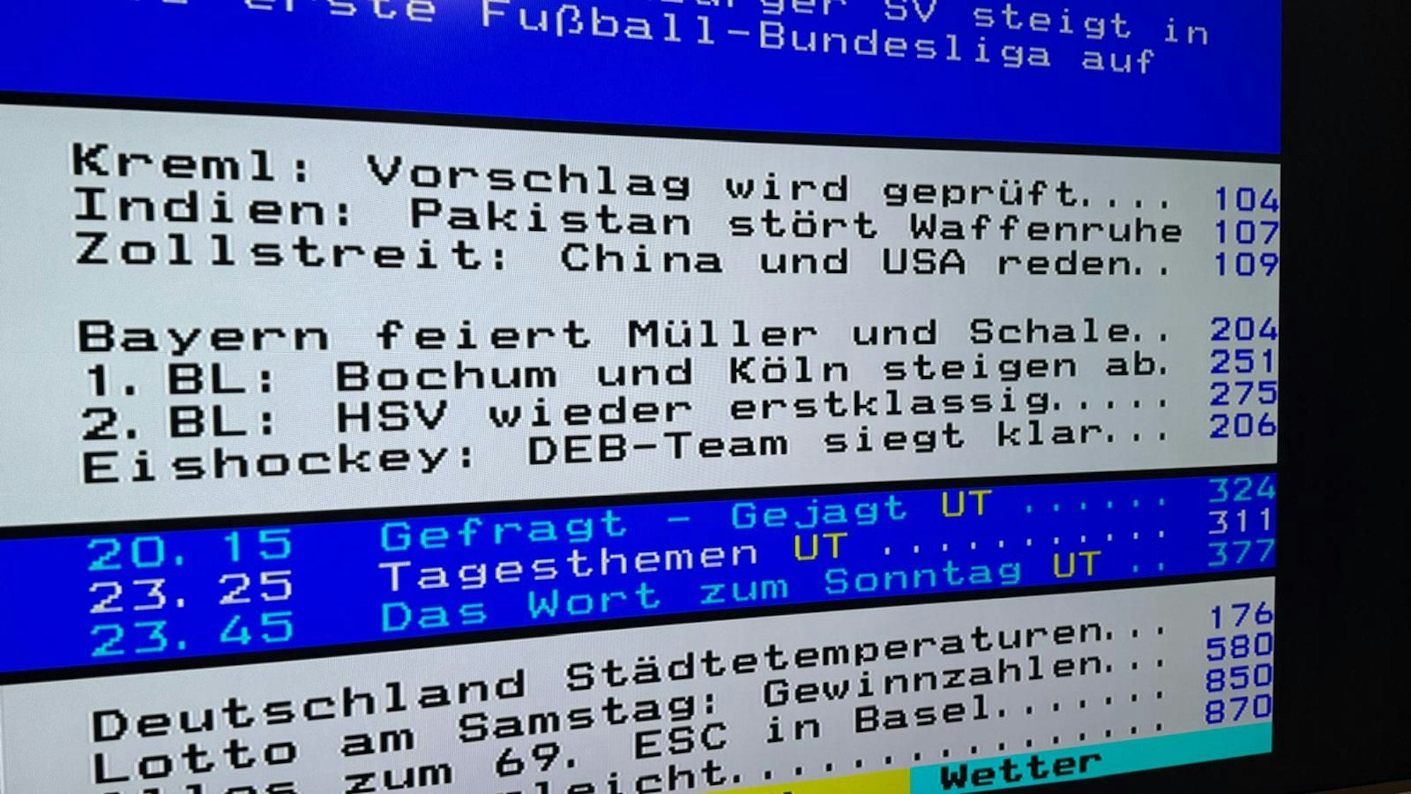 Der ARD-Videotext vom Samstagabend (10. Mai 2025) mit der falschen Zeile, dass der 1. FC Köln aus der Bundesliga abgestiegen sei.