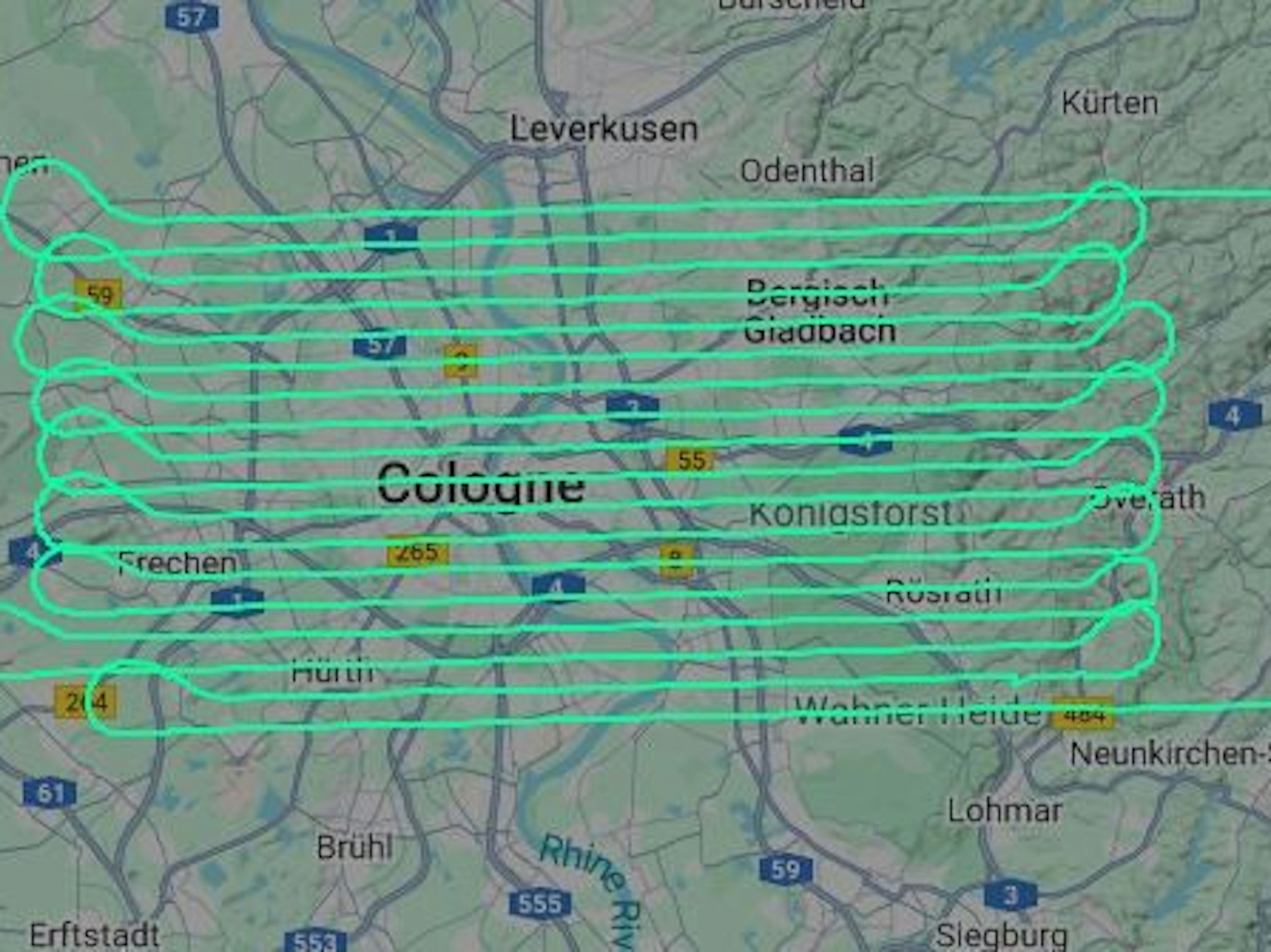 Der Schlangenflug der Cessna über das Kölner Stadtgebiet.