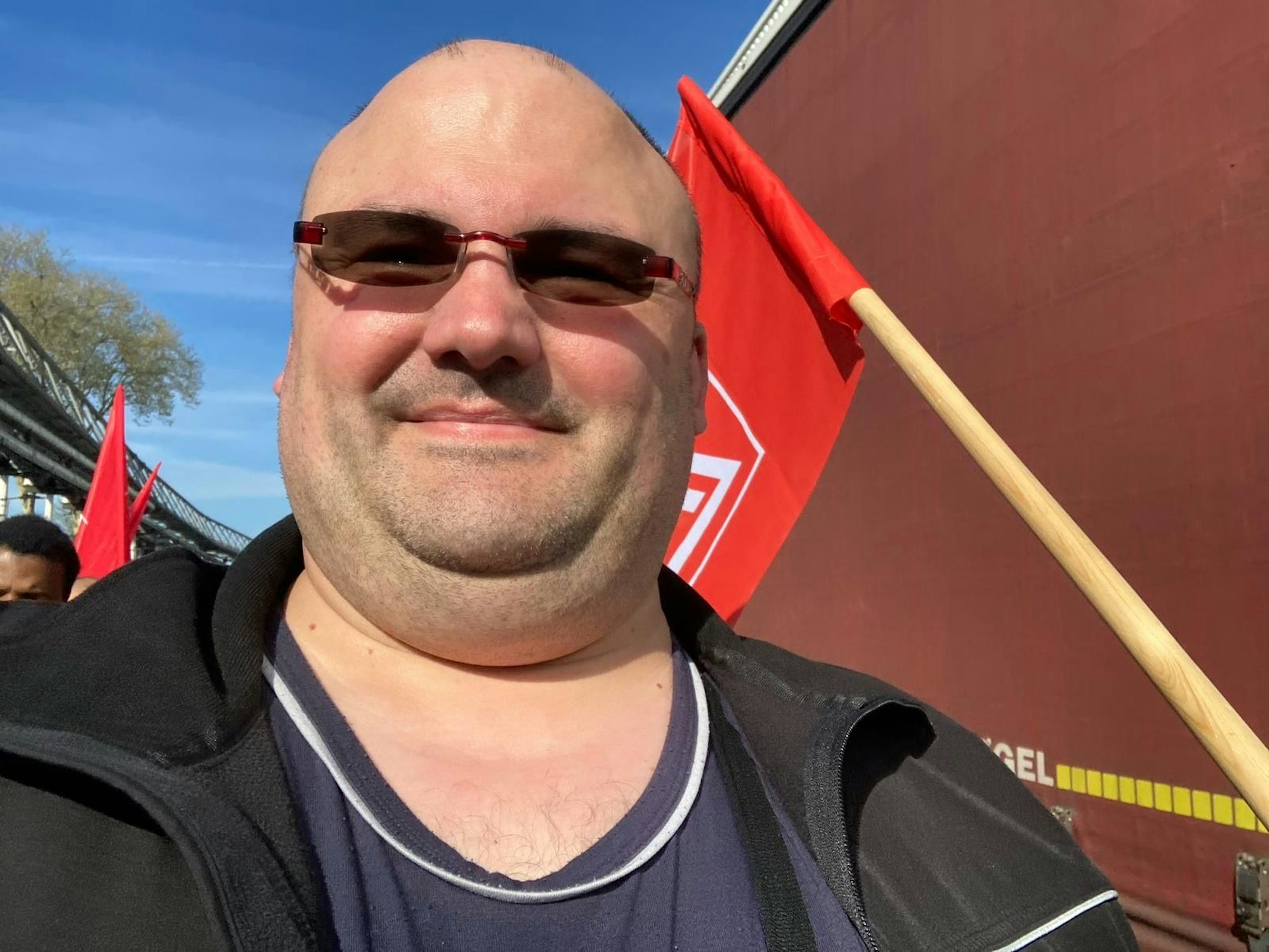 Angelo Deckert bestreikt das Kölner Ford-Werk