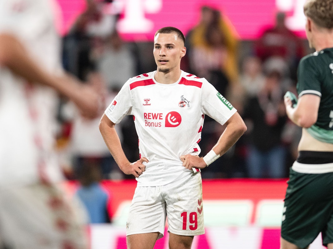 Kölns Tim Lemperle reagiert während der Partie.