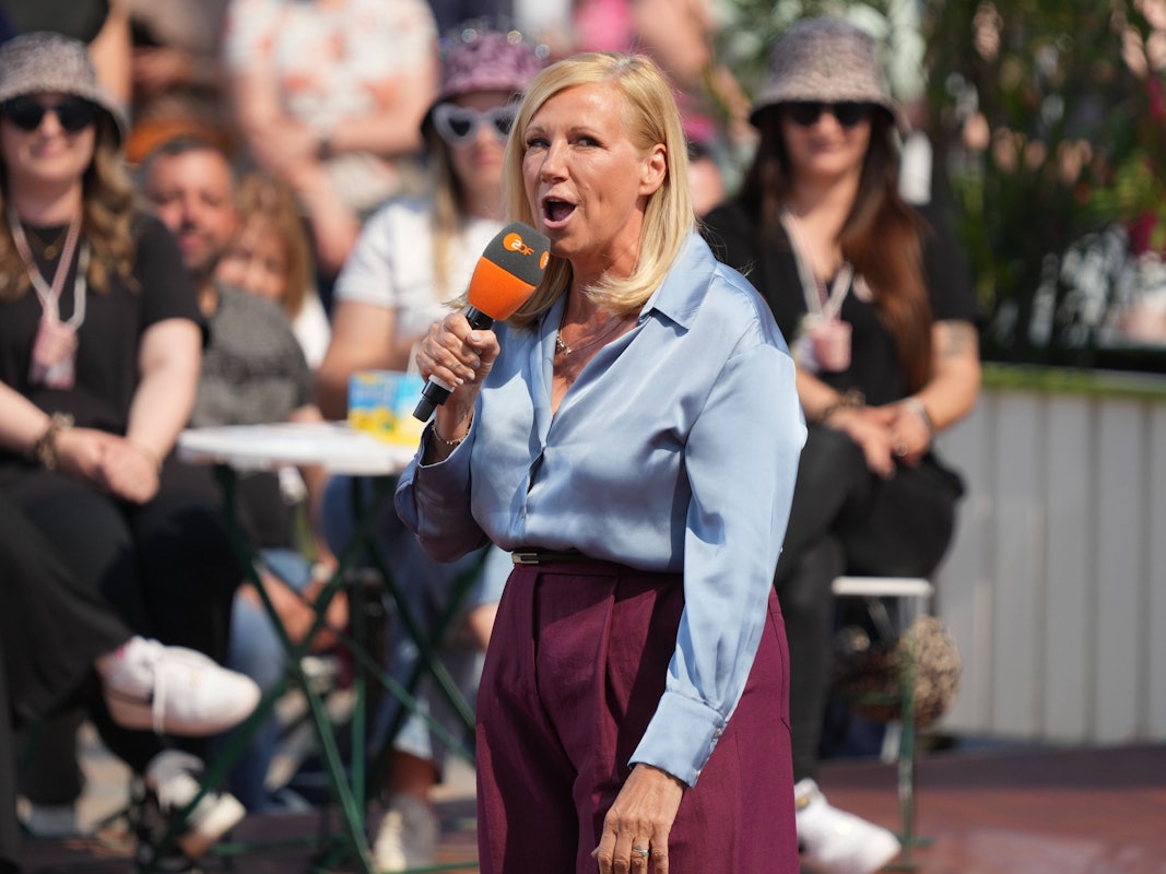 Andrea Kiewel bei der Fernsehgarten-Moderation im ZDF.