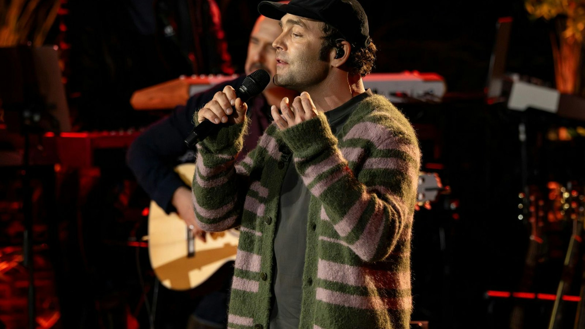 Bosse sang „Hungriges Herz“ als „Schlaflied“. (Bild: RTL / Markus Hertrich)