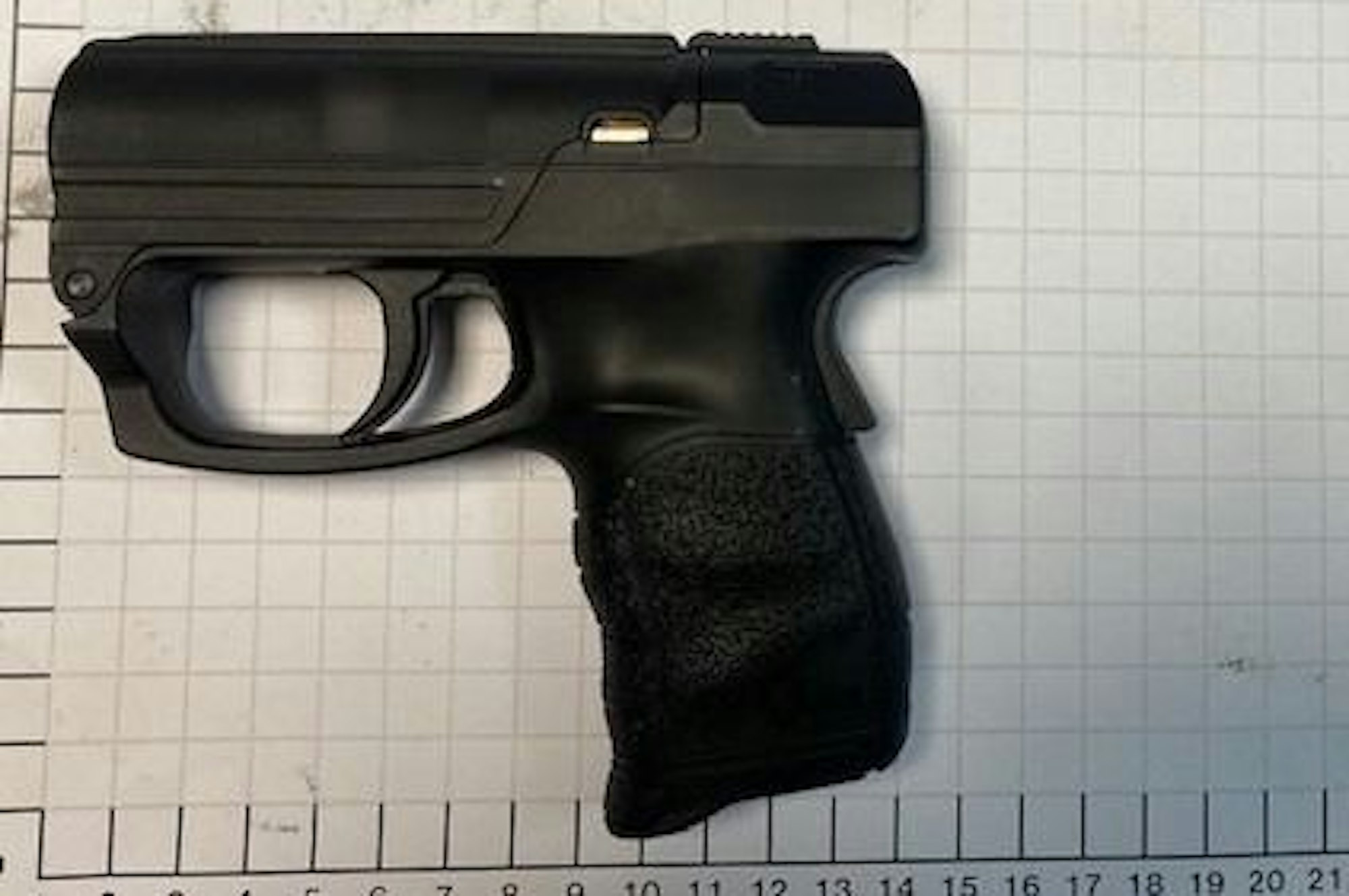 Reizstoffwaffe eines Ladendiebes, der im Essener Hauptbahnhof von der Bundespolizei gefasst wurde