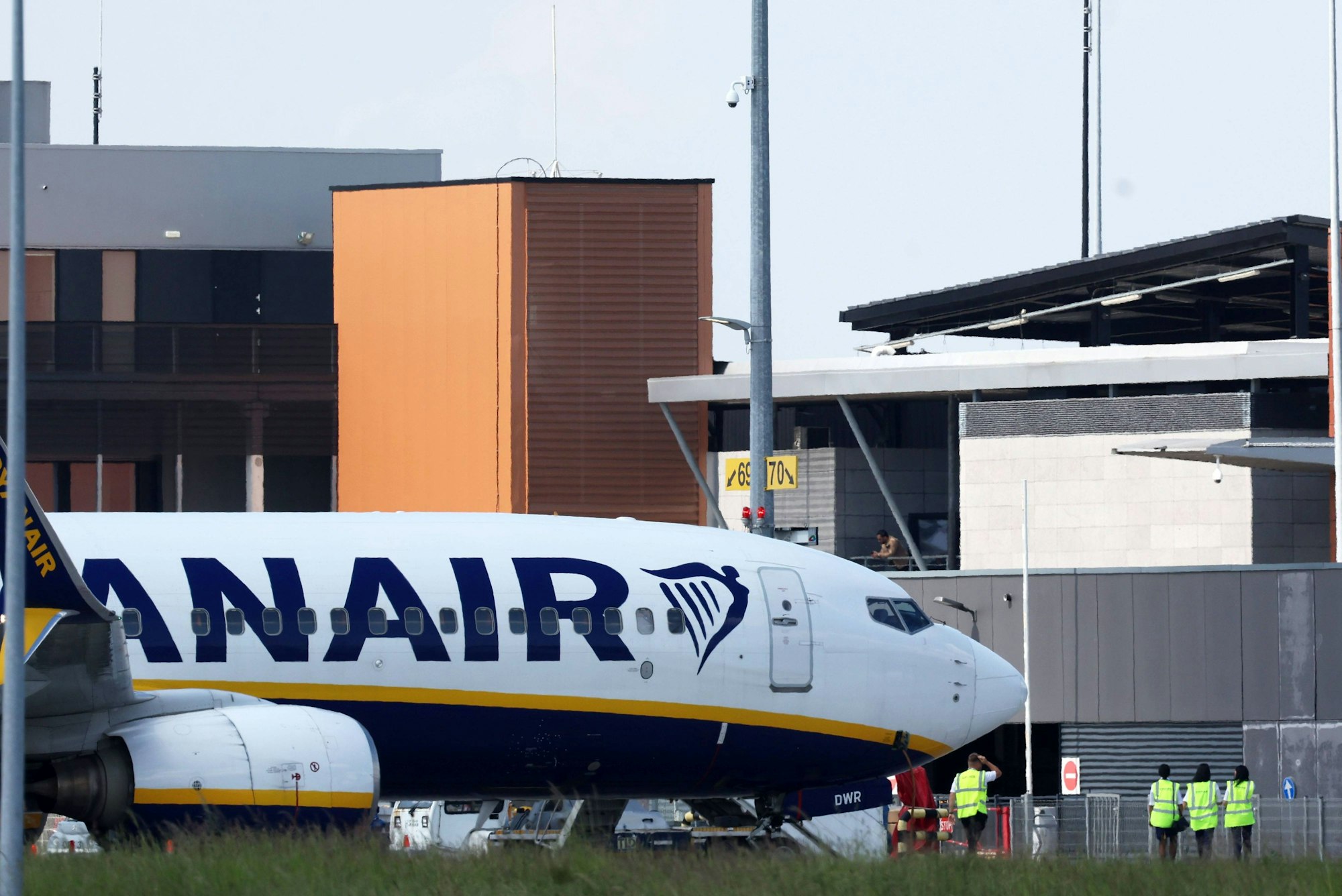 Wegen einer Drohung gegen eine Ryanair-Maschine wurde der Flugbetrieb am Flughafen Charleroi eingestellt.