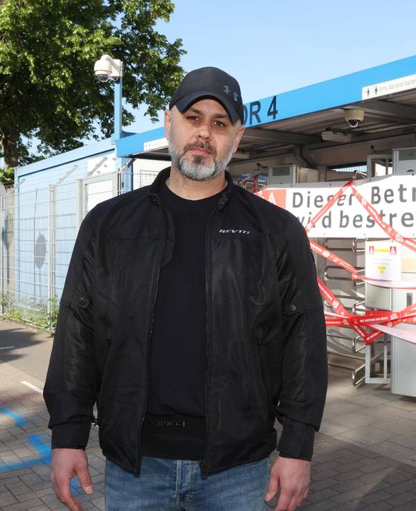 Ford-Mitarbeiter Joachim Reitmeier beteiligt sich am Streik.