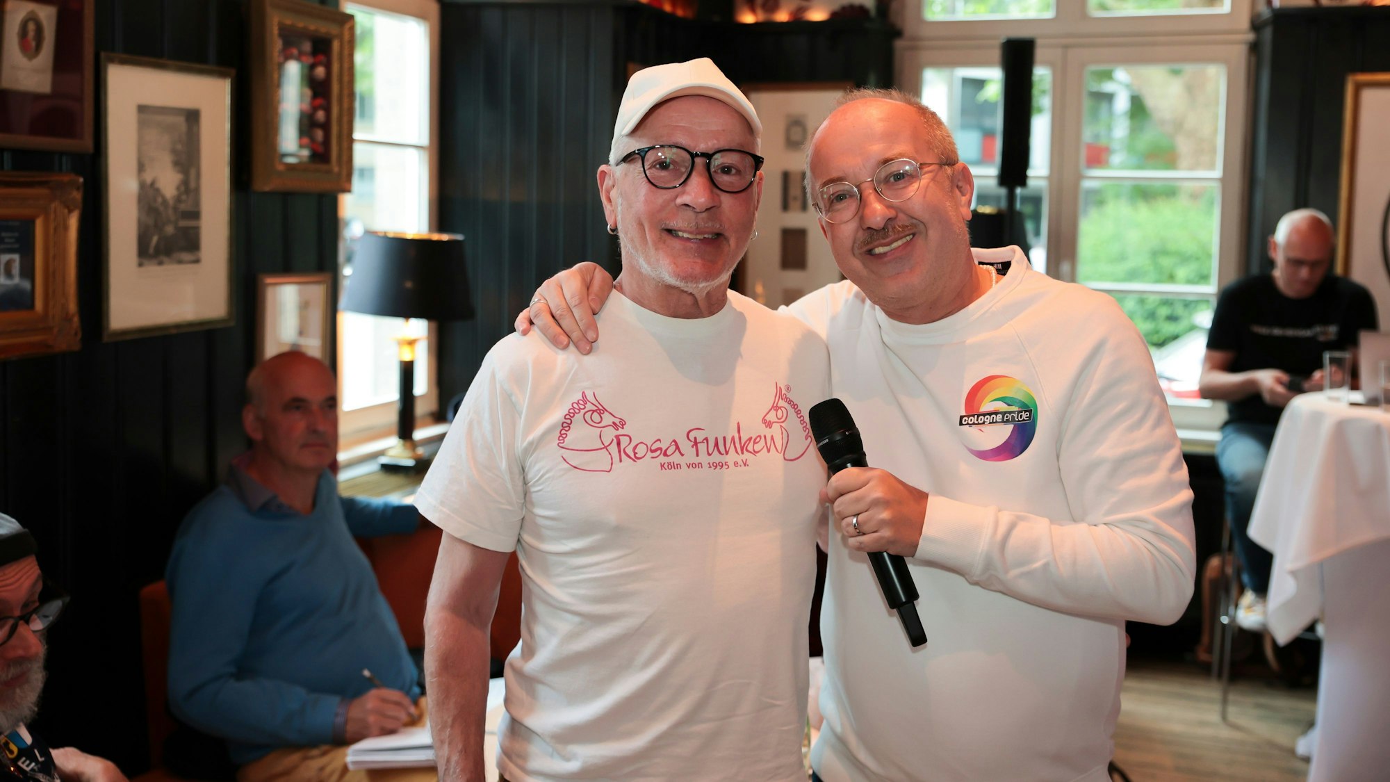 Wolfgang Schönweitz und Hugo Winkels bei der Pressekonferenz.