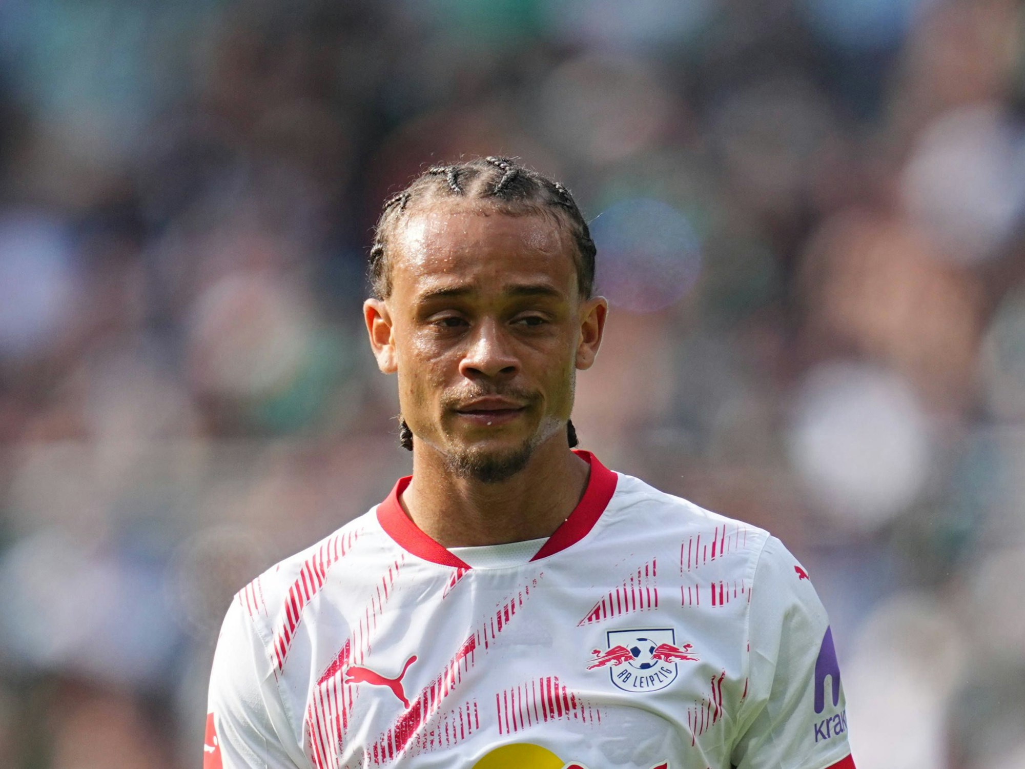 Xavi Simons guckt enttäuscht.