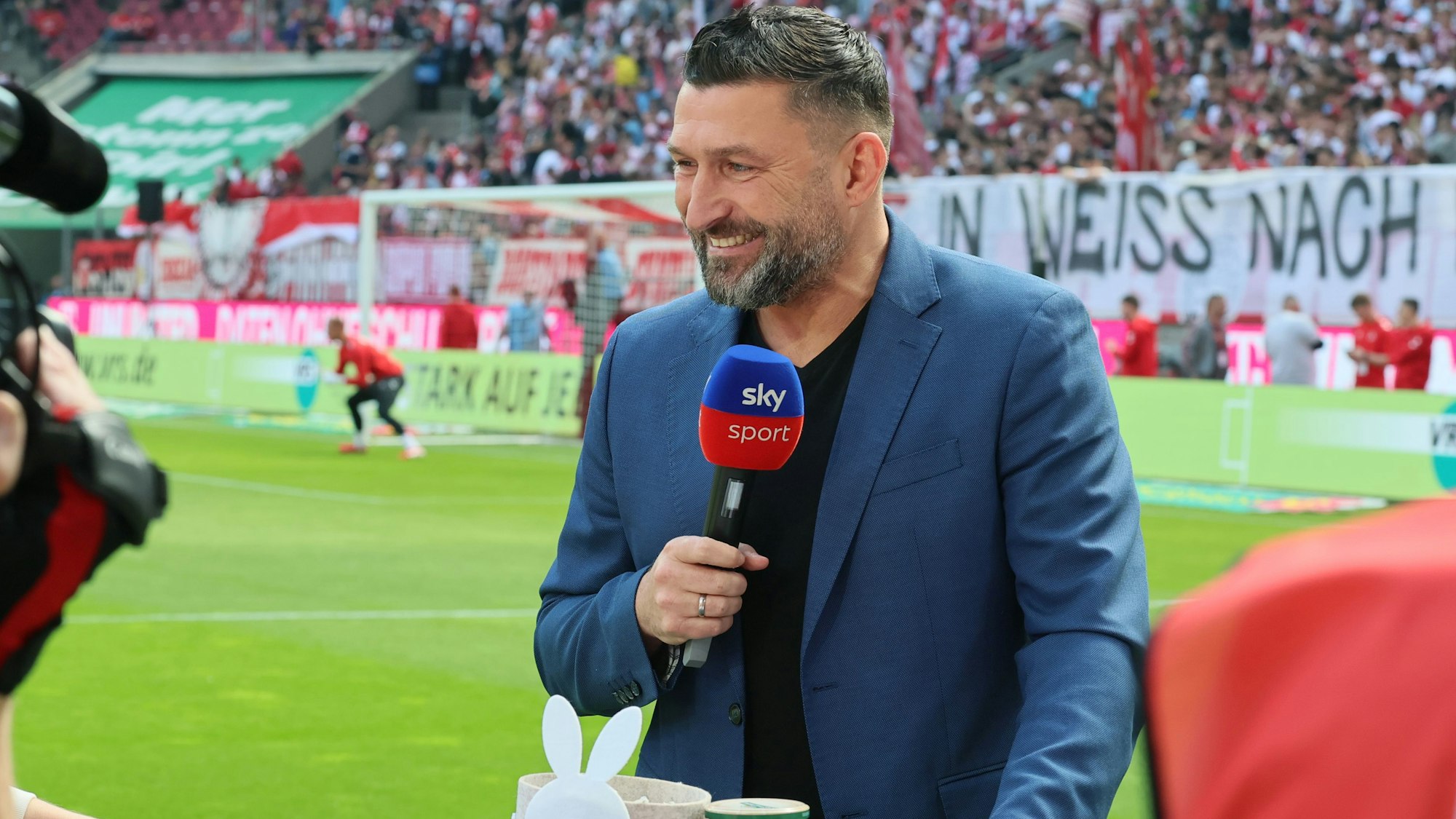Sky-Experte Torsten Mattuschka als Sky-Experte beim FC-Heimspiel gegen Preußen Münster.
