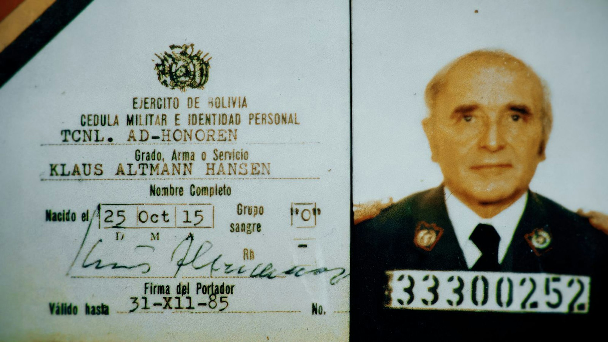Kokain-König Roberto Suárez verdankt seinen Erfolg auch diesem Mann, Klaus Barbie (Foto) oder „Altmann“, wie er sich im bolivianischen Exil nennt. Im Zweiten Weltkrieg verdiente er sich den Titel „Schlächter von Lyon“ und wurde nach 1945 in Deutschland und Frankreich als Kriegsverbrecher gesucht. Doch der US-Geheimdienst verhalf ihm zur Flucht. (Bild: Peter McFarren)