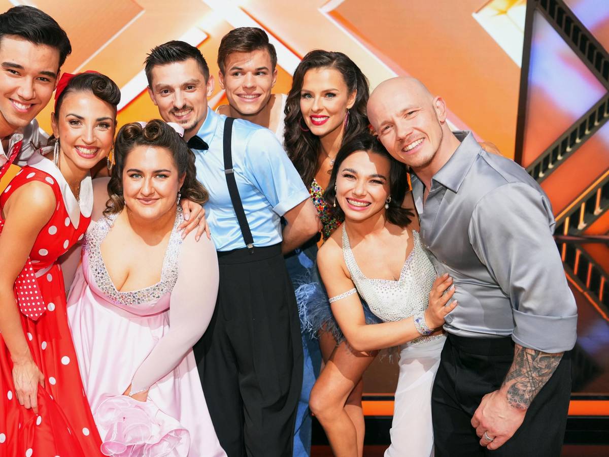 Diese vier Paare machen sich Hoffnung auf den Finaleinzug und damit auf den Sieg in der aktuellen Staffel von „Let's Dance“: Diego Pooth und Ekaterina Leonova, selfiesandra und Zsolt Sándor Cseke, Taliso Engel und Patricija Ionel sowie Fabian Hambüchen und Anastasia Maruster (v.l.).